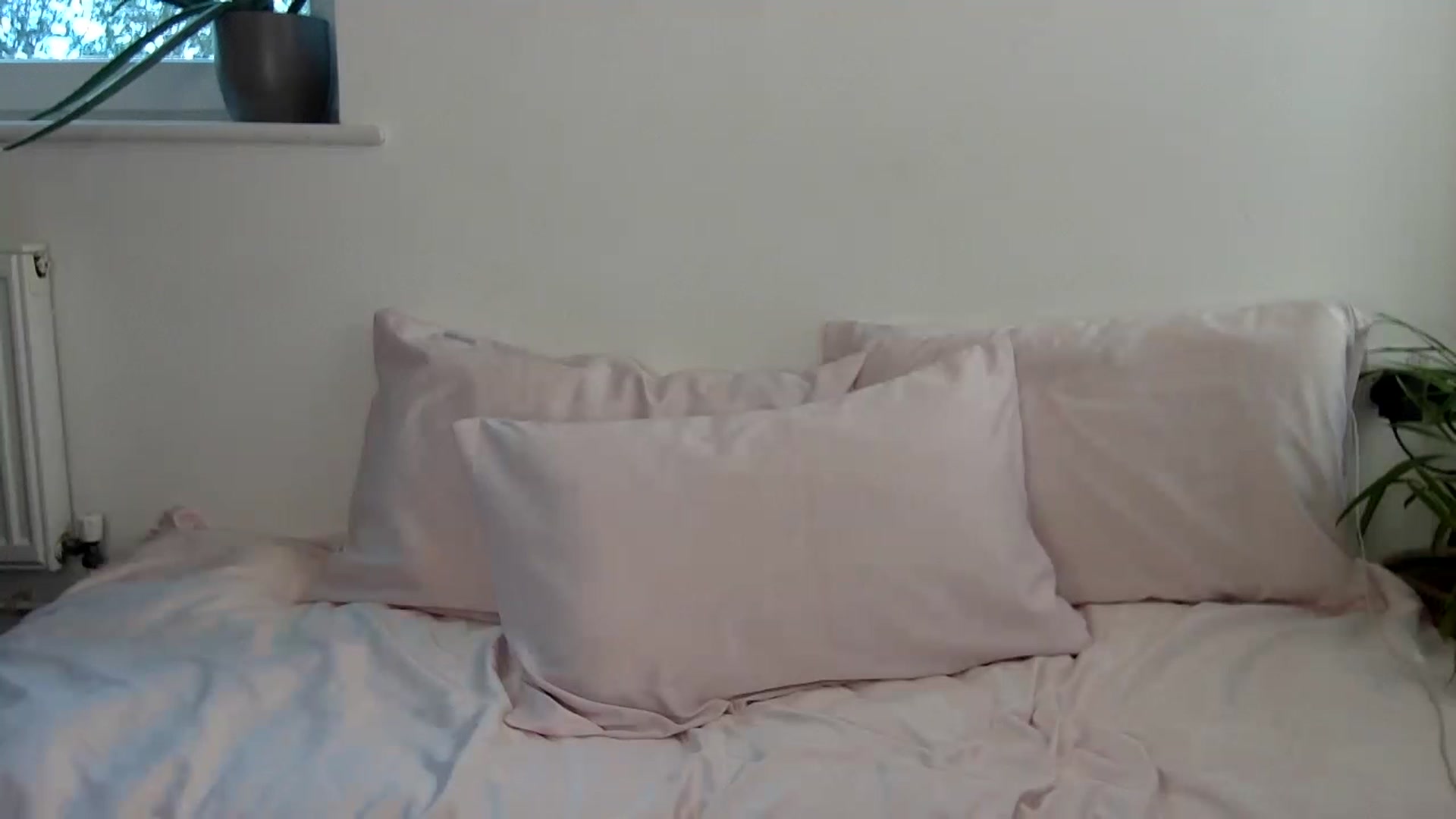 Gallery image thumbnail from MissLuna22's myfreecams stream on, 05/07/2023, 15:19 image 7 of 20