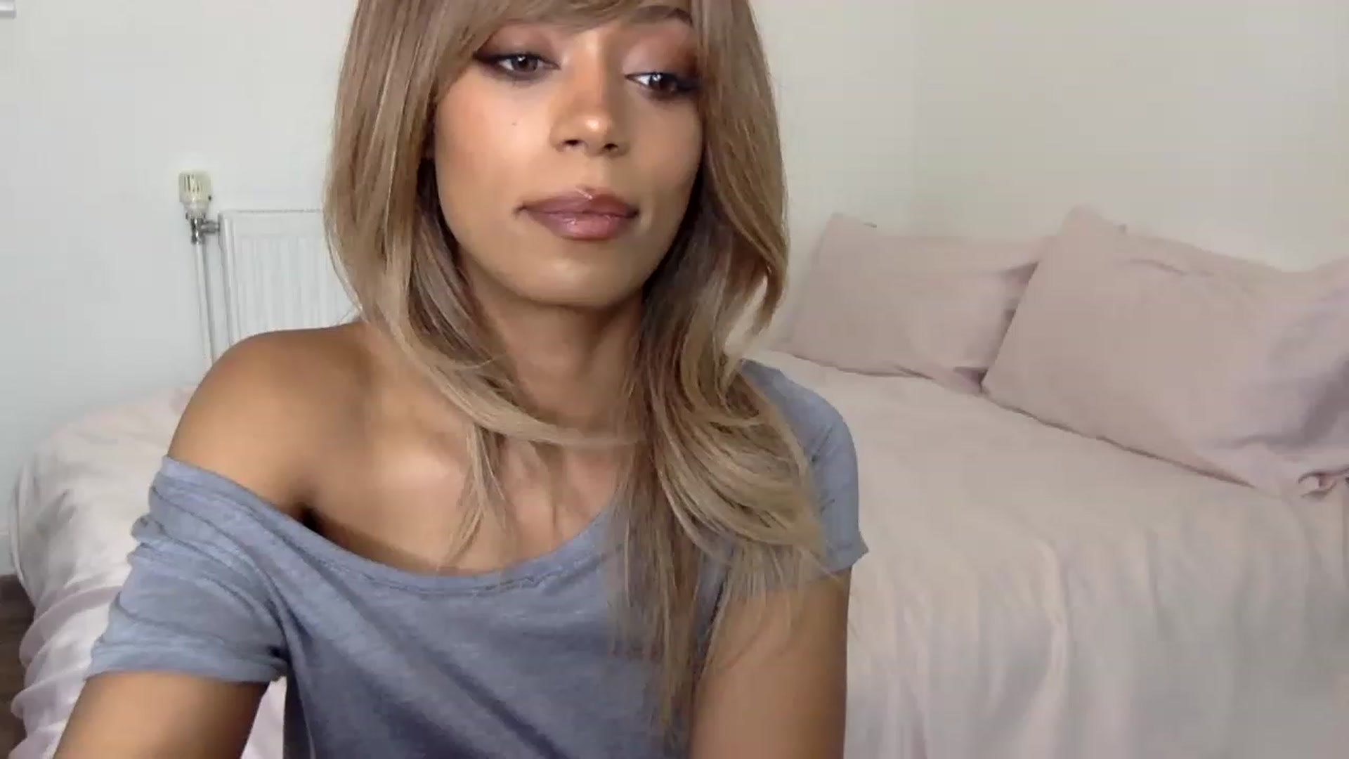Gallery image thumbnail from MissLuna22's myfreecams stream on, 05/24/2023, 11:27 image 18 of 20