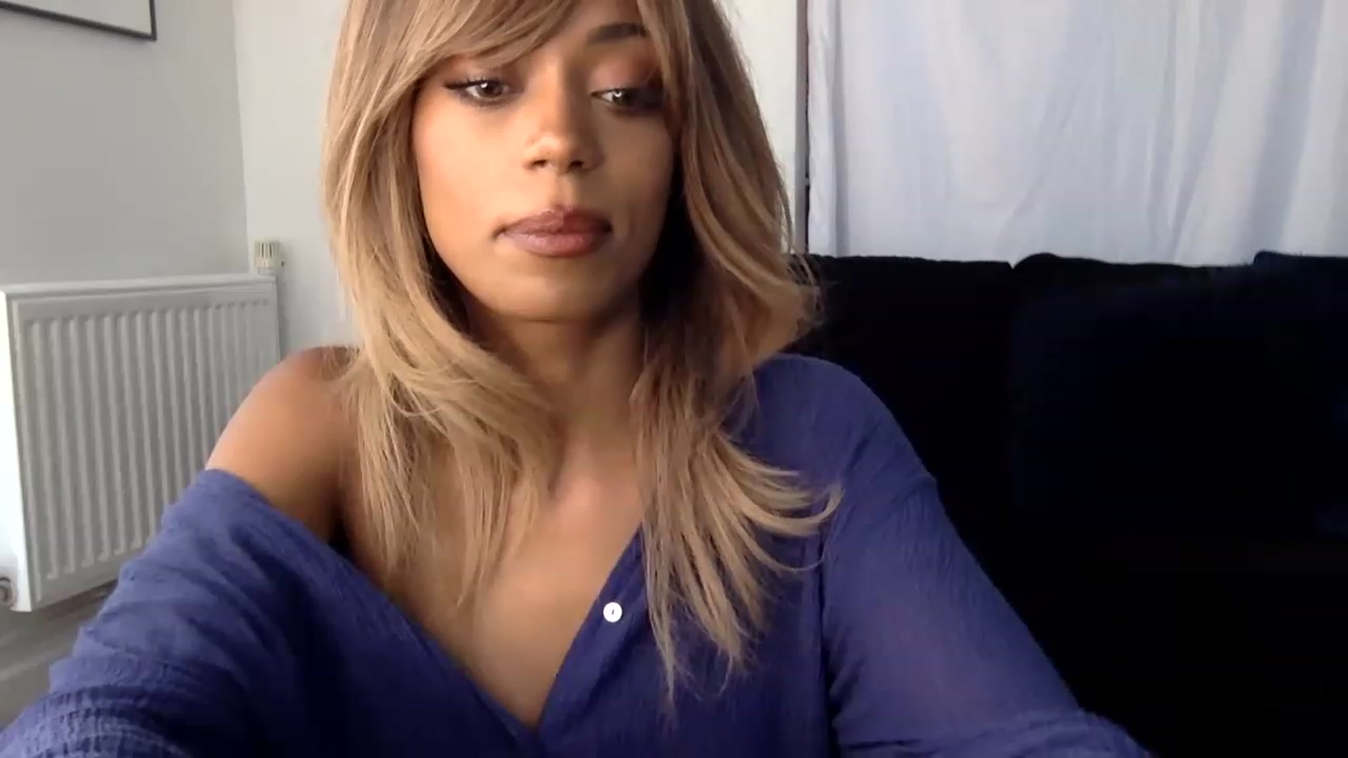 Gallery image thumbnail from MissLuna22's myfreecams stream on, 06/13/2023, 11:29 image 10 of 20