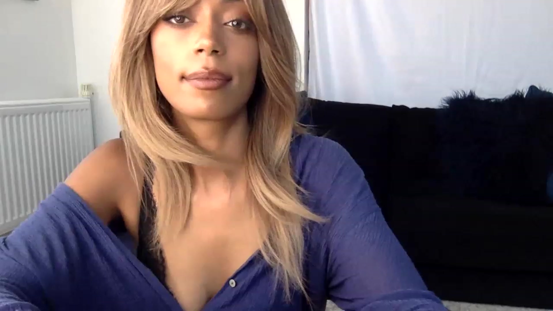 Gallery image thumbnail from MissLuna22's myfreecams stream on, 06/16/2023, 13:11 image 16 of 20