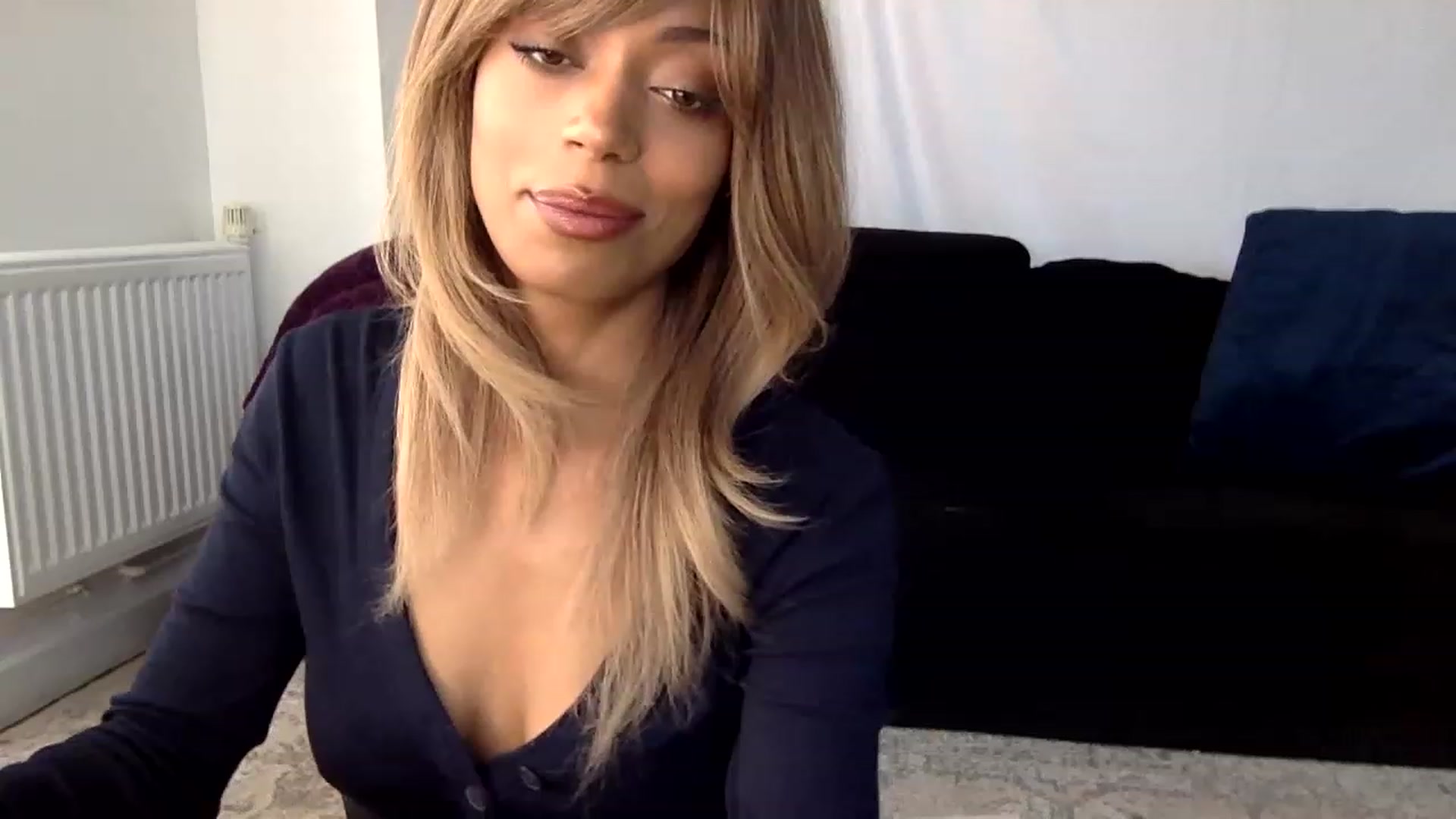 Gallery image thumbnail from MissLuna22's myfreecams stream on, 06/20/2023, 12:56 image 6 of 20