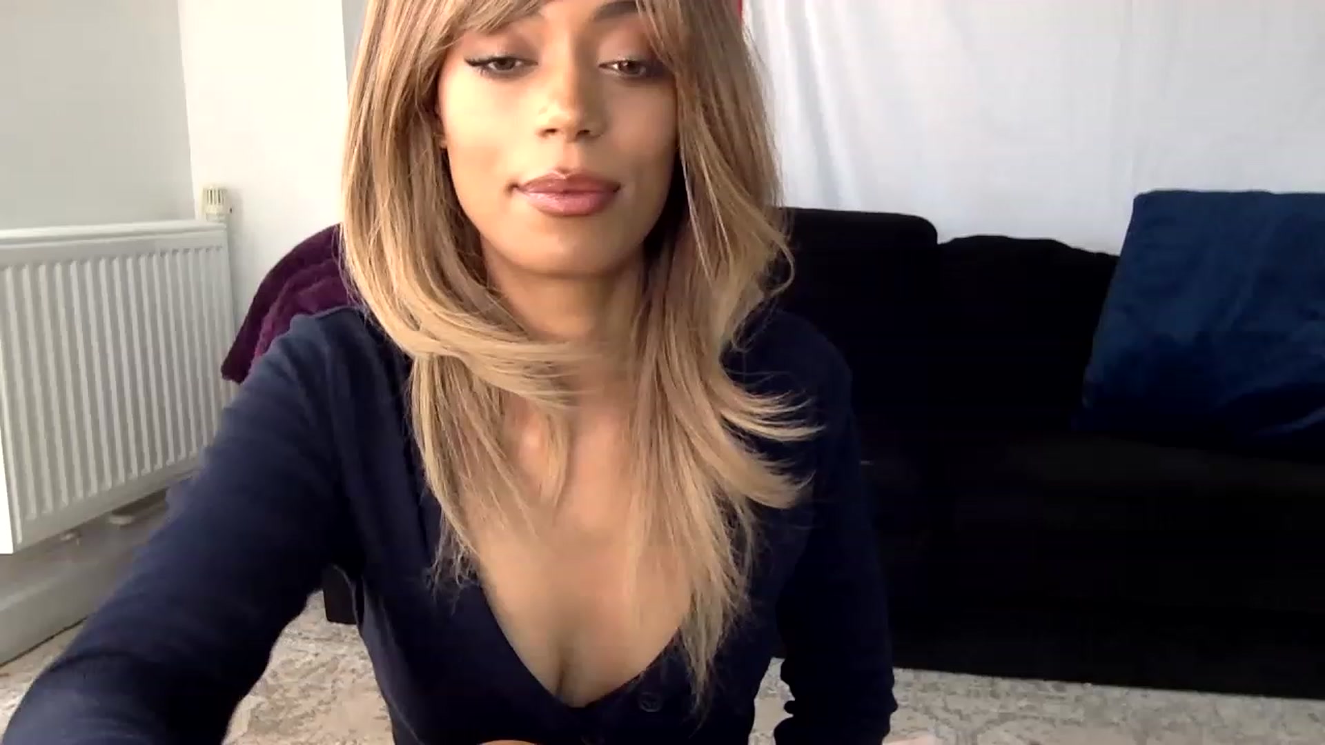 Gallery image thumbnail from MissLuna22's myfreecams stream on, 06/20/2023, 12:56 image 14 of 20