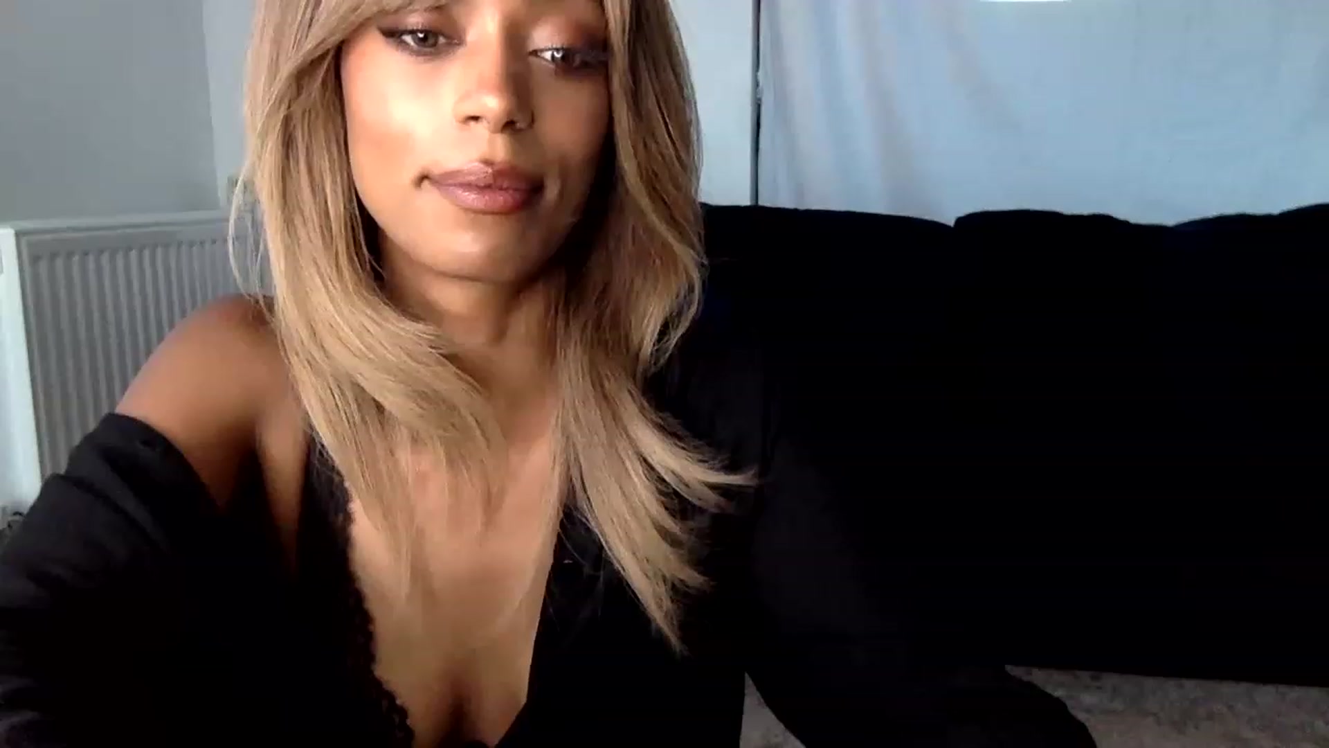 Gallery image thumbnail from MissLuna22's myfreecams stream on, 06/24/2023, 20:09 image 4 of 20