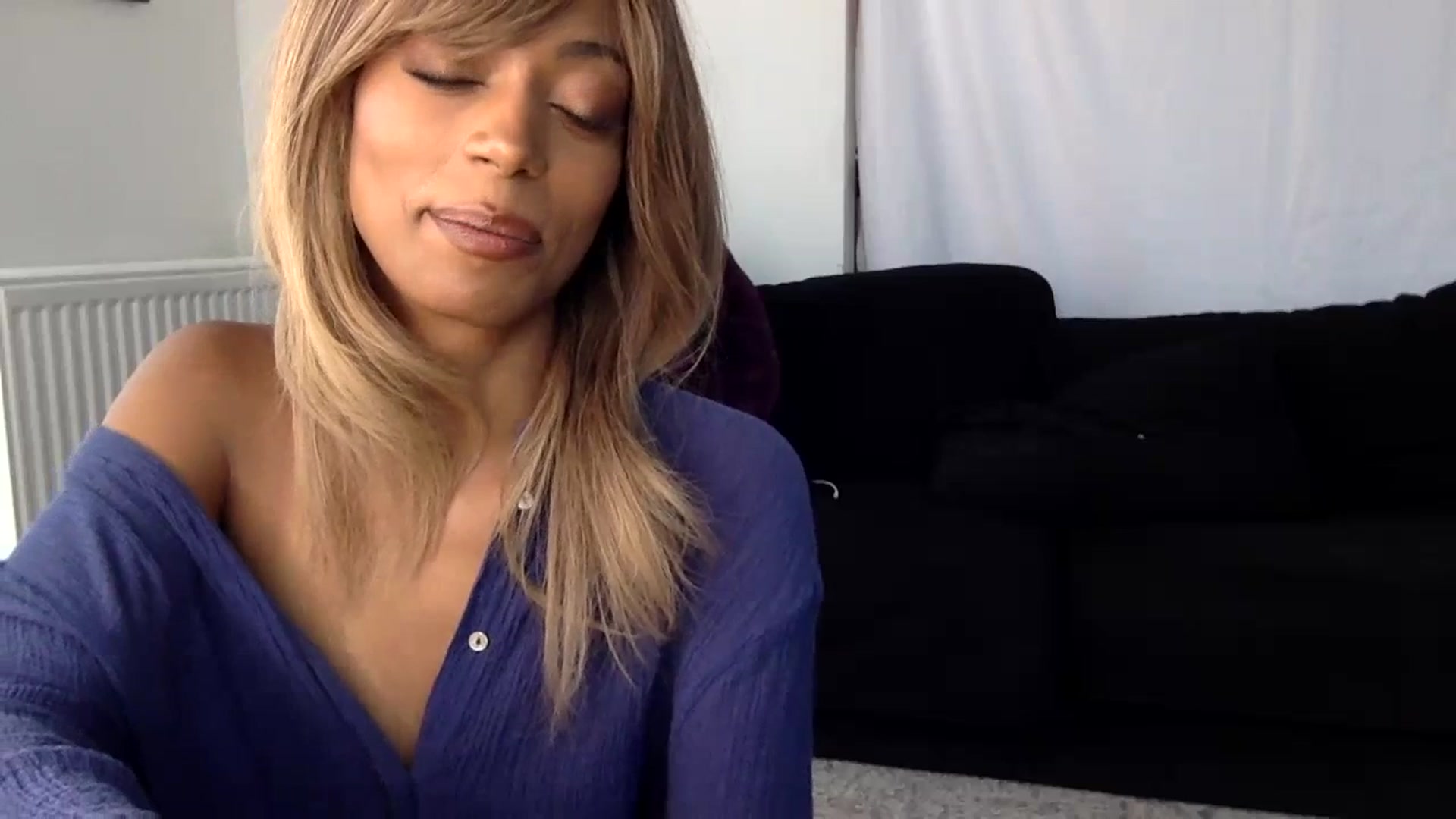 Gallery image thumbnail from MissLuna22's myfreecams stream on, 06/29/2023, 12:01 image 19 of 20