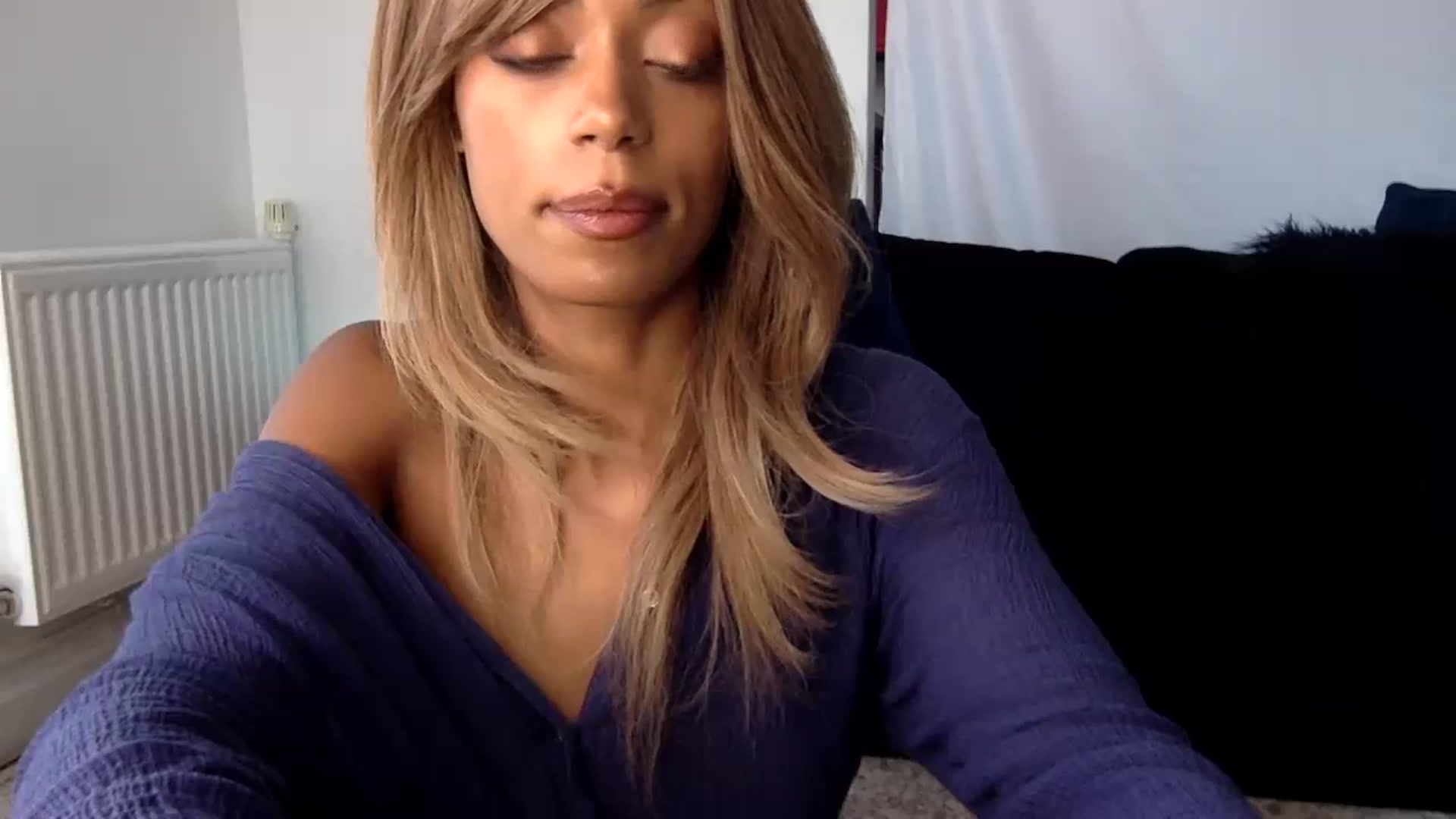 Gallery image thumbnail from MissLuna22's myfreecams stream on, 07/09/2023, 17:24 image 9 of 20