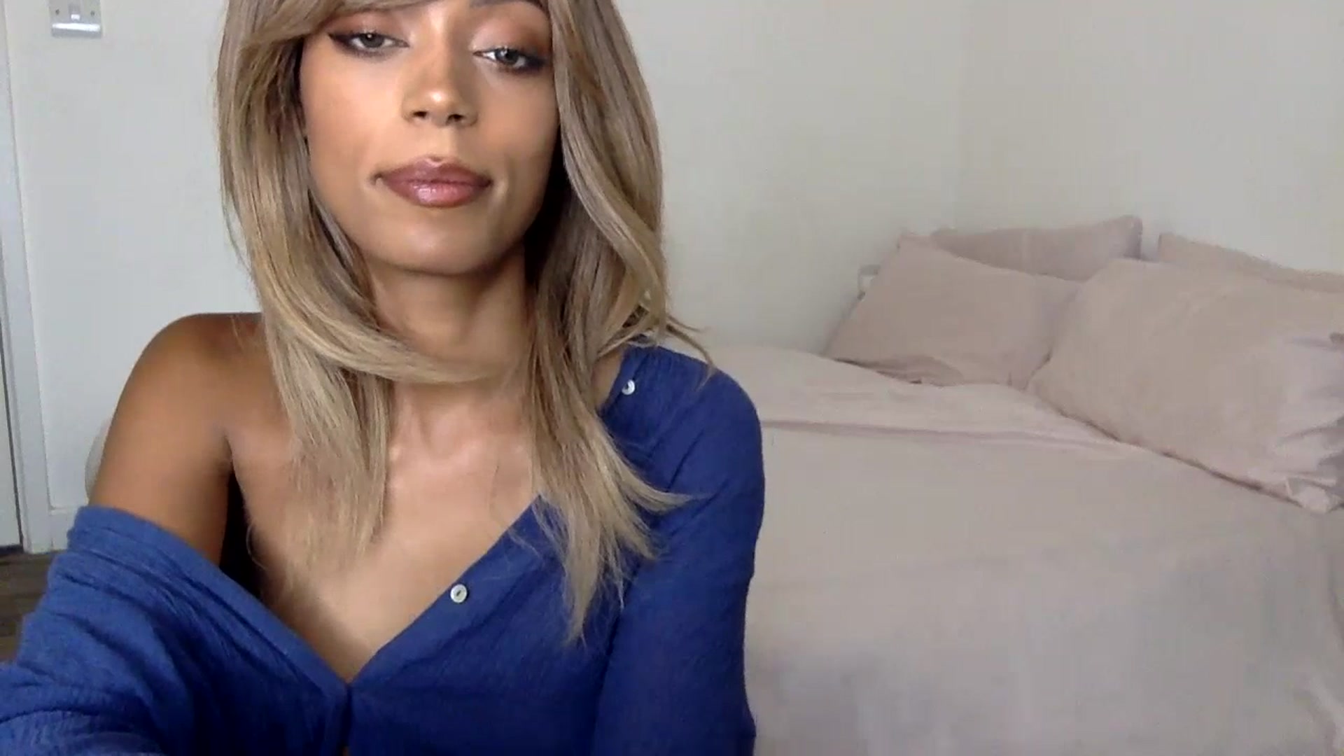 Gallery image thumbnail from MissLuna22's myfreecams stream on, 07/14/2023, 12:40 image 3 of 20