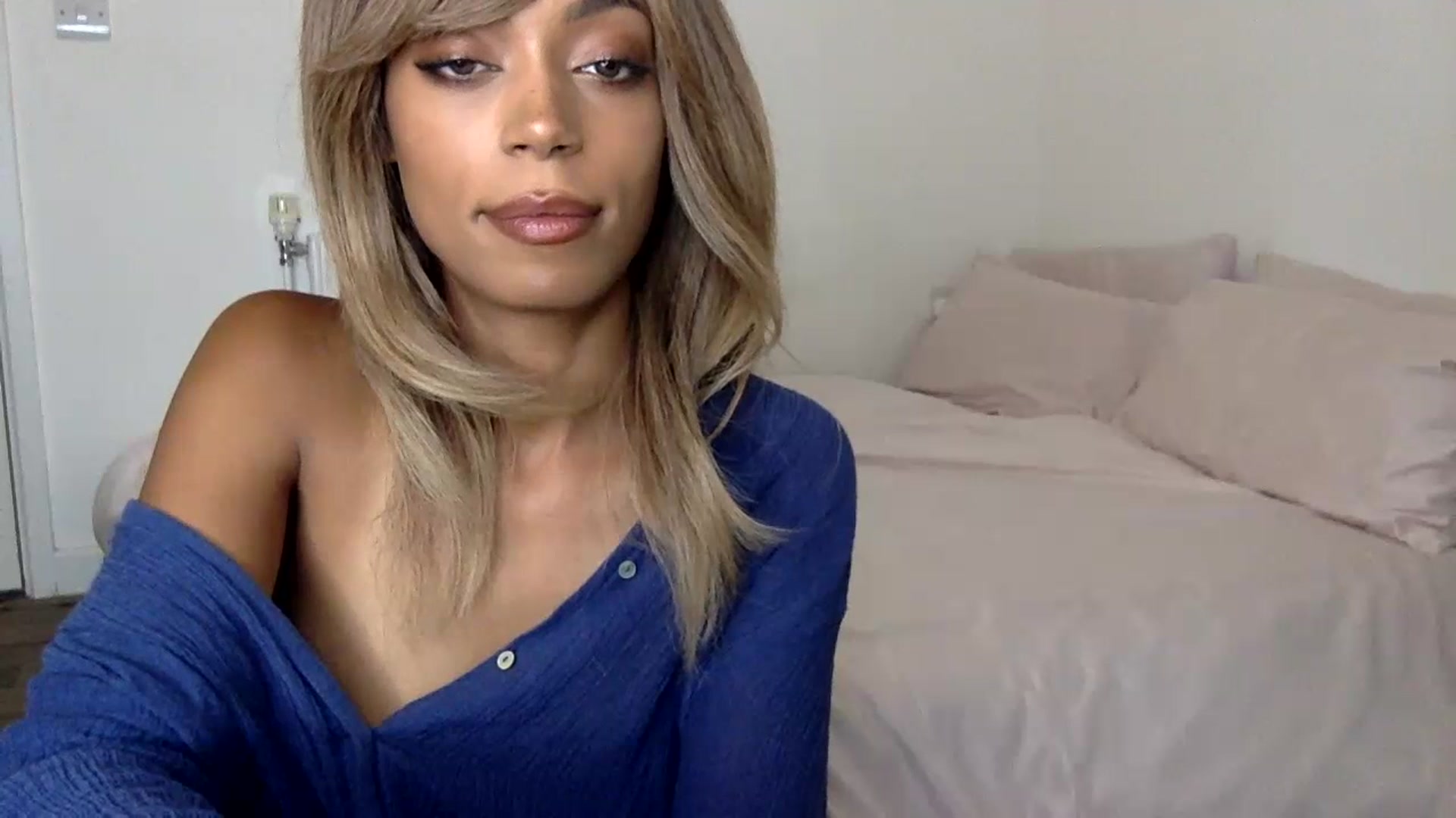 Gallery image thumbnail from MissLuna22's myfreecams stream on, 07/14/2023, 12:40 image 14 of 20