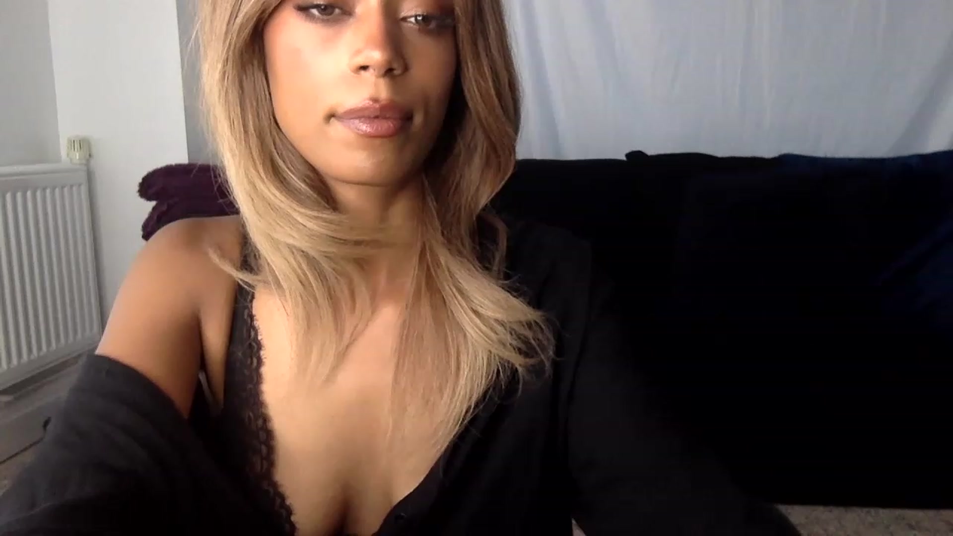 Gallery image thumbnail from MissLuna22's myfreecams stream on, 07/22/2023, 15:02 image 4 of 20