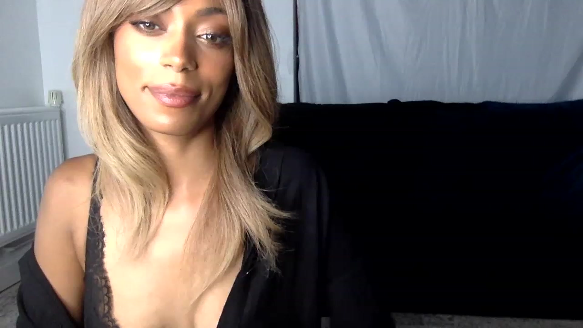 Gallery image thumbnail from MissLuna22's myfreecams stream on, 07/22/2023, 19:02 image 13 of 20