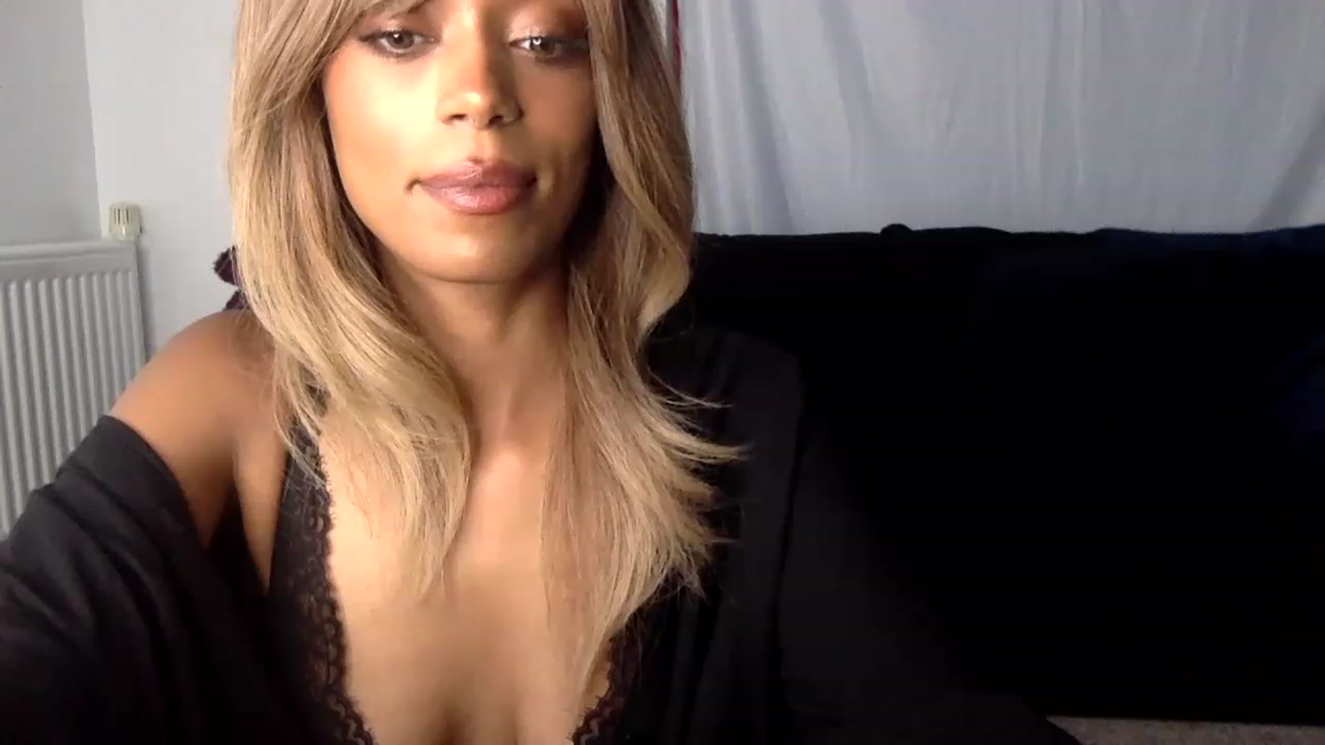 Gallery image thumbnail from MissLuna22's myfreecams stream on, 07/22/2023, 19:02 image 1 of 20