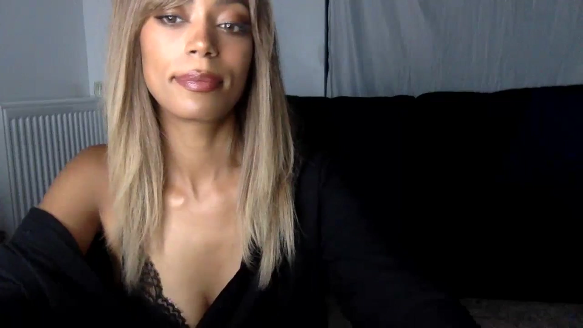 Gallery image thumbnail from MissLuna22's myfreecams stream on, 08/05/2023, 20:14 image 4 of 20