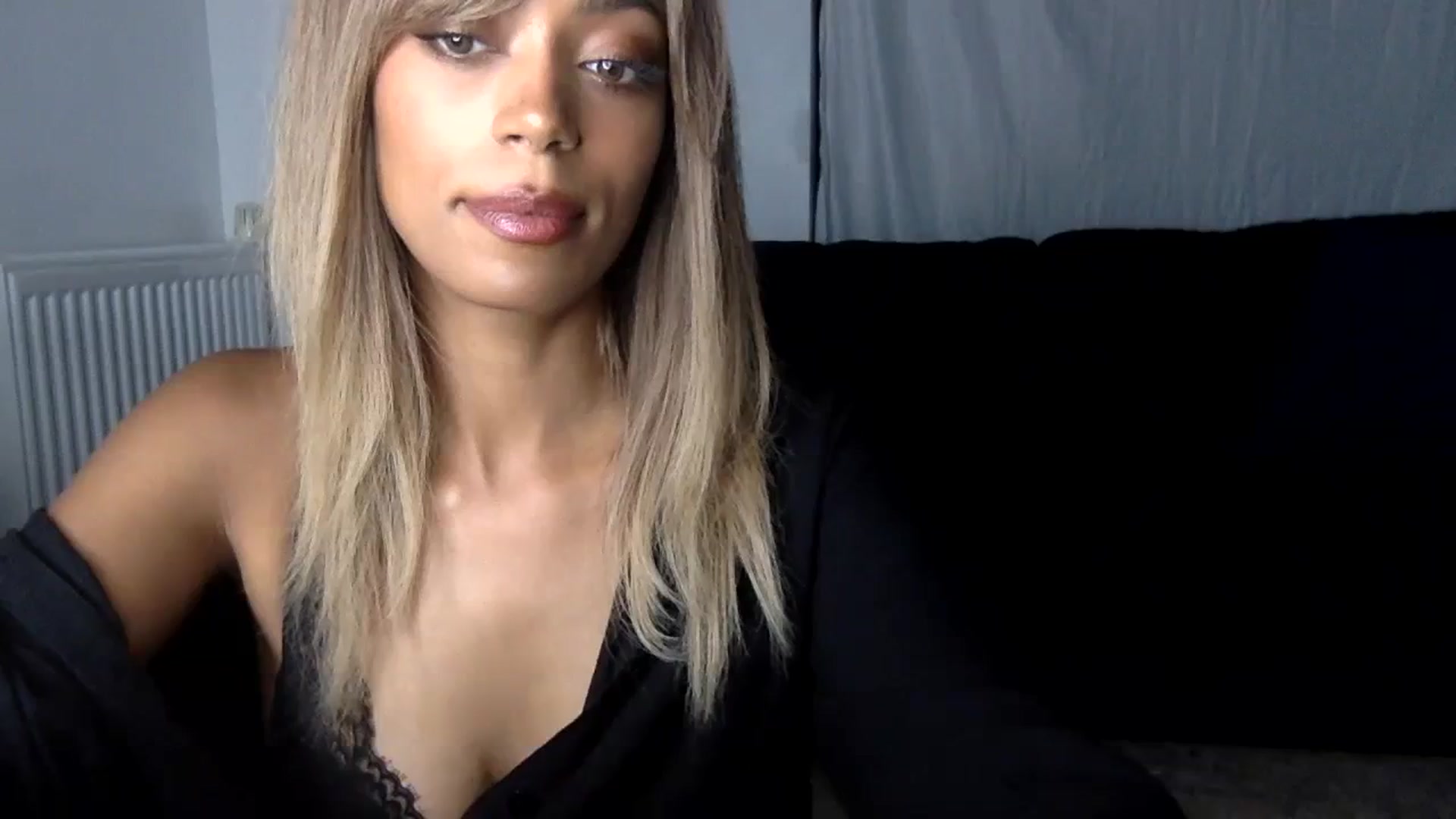 Gallery image thumbnail from MissLuna22's myfreecams stream on, 08/05/2023, 20:14 image 18 of 20