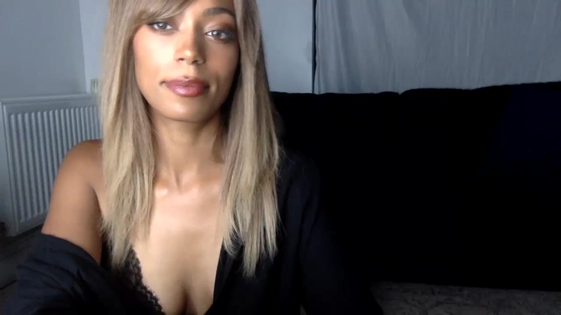 Gallery image thumbnail from MissLuna22's myfreecams stream on, 08/05/2023, 20:14 image 5 of 20