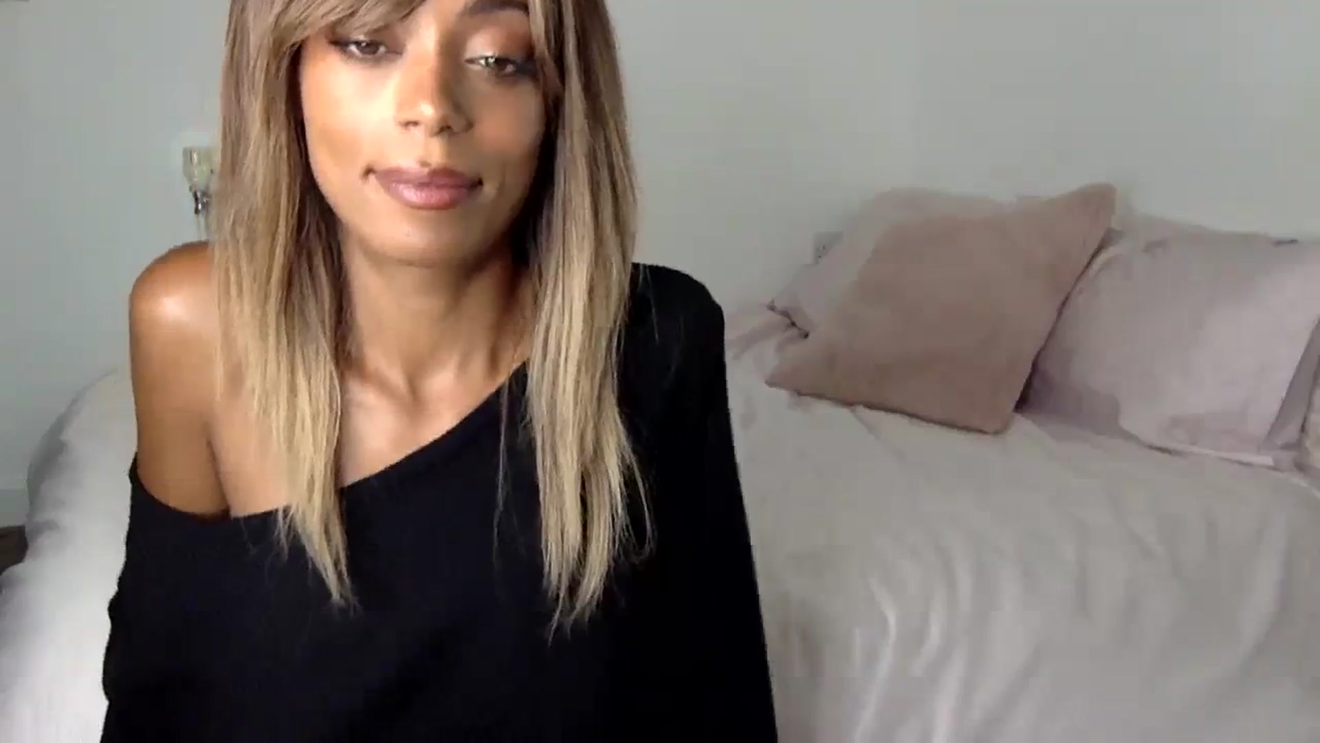 Gallery image thumbnail from MissLuna22's myfreecams stream on, 09/28/2023, 12:34 image 7 of 20