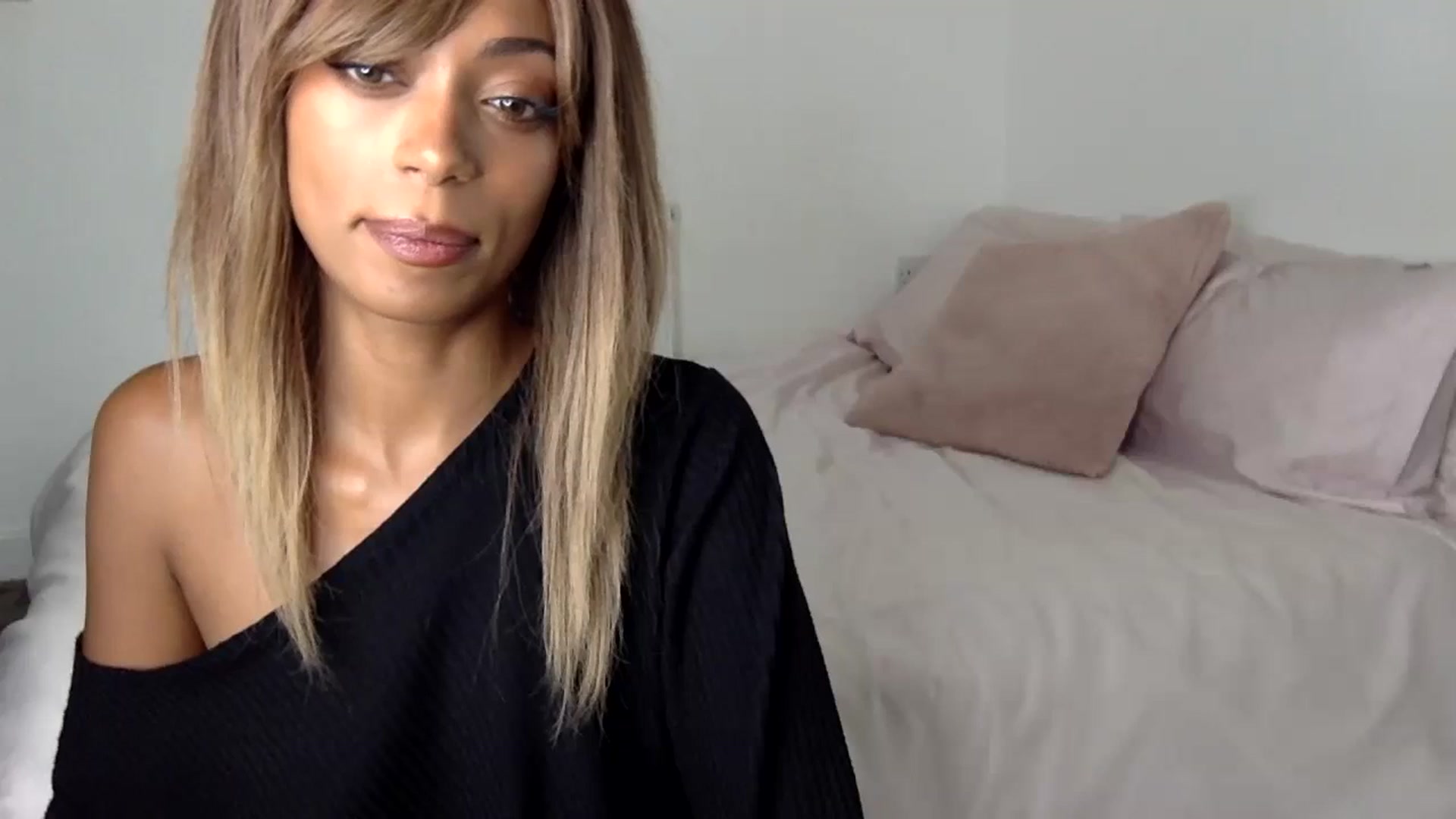 Gallery image thumbnail from MissLuna22's myfreecams stream on, 09/28/2023, 12:34 image 4 of 20
