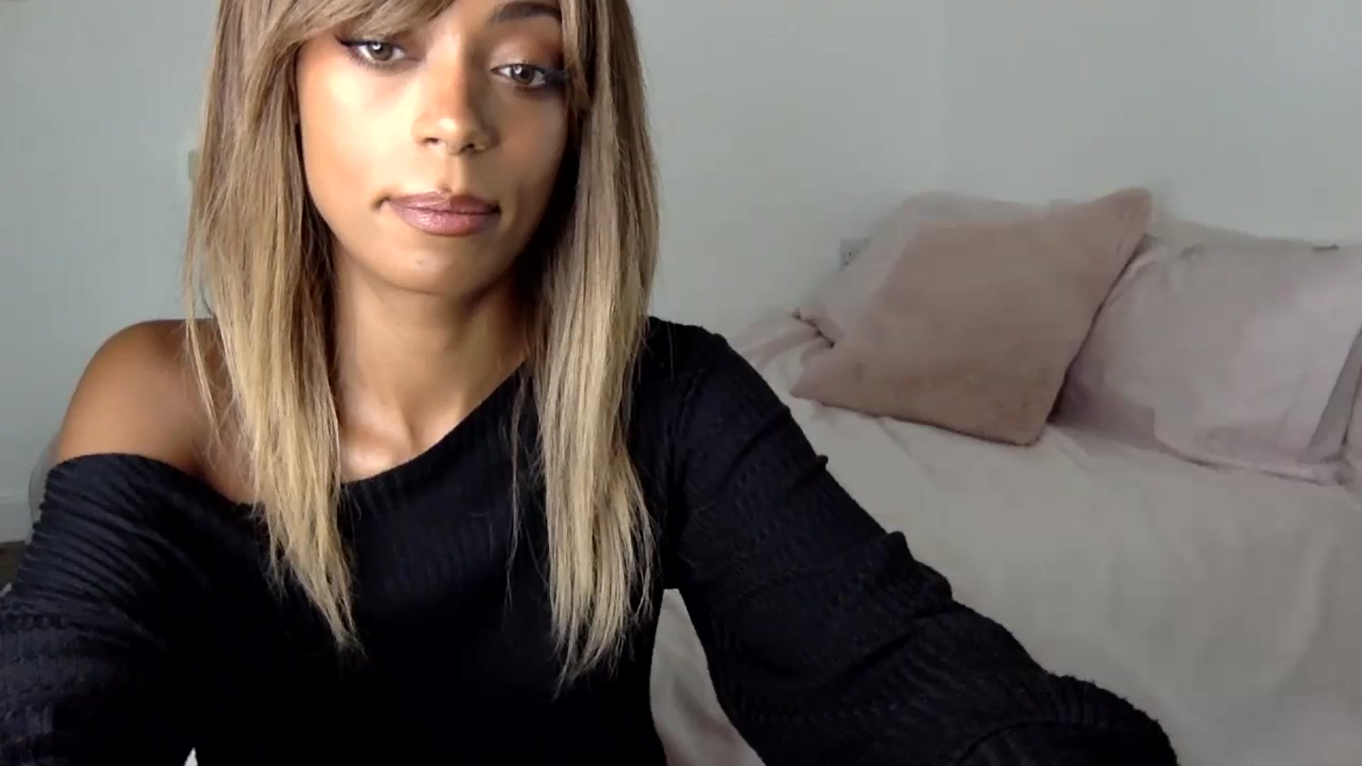 Gallery image thumbnail from MissLuna22's myfreecams stream on, 09/28/2023, 12:34 image 8 of 20