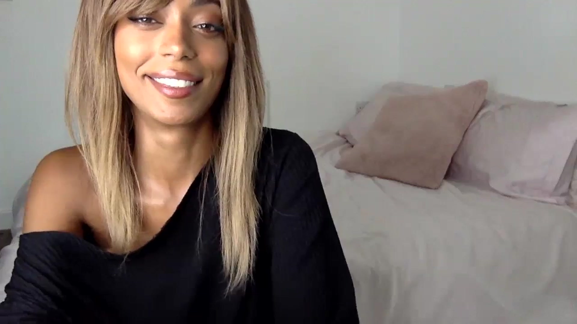 Gallery image thumbnail from MissLuna22's myfreecams stream on, 09/28/2023, 12:34 image 14 of 20