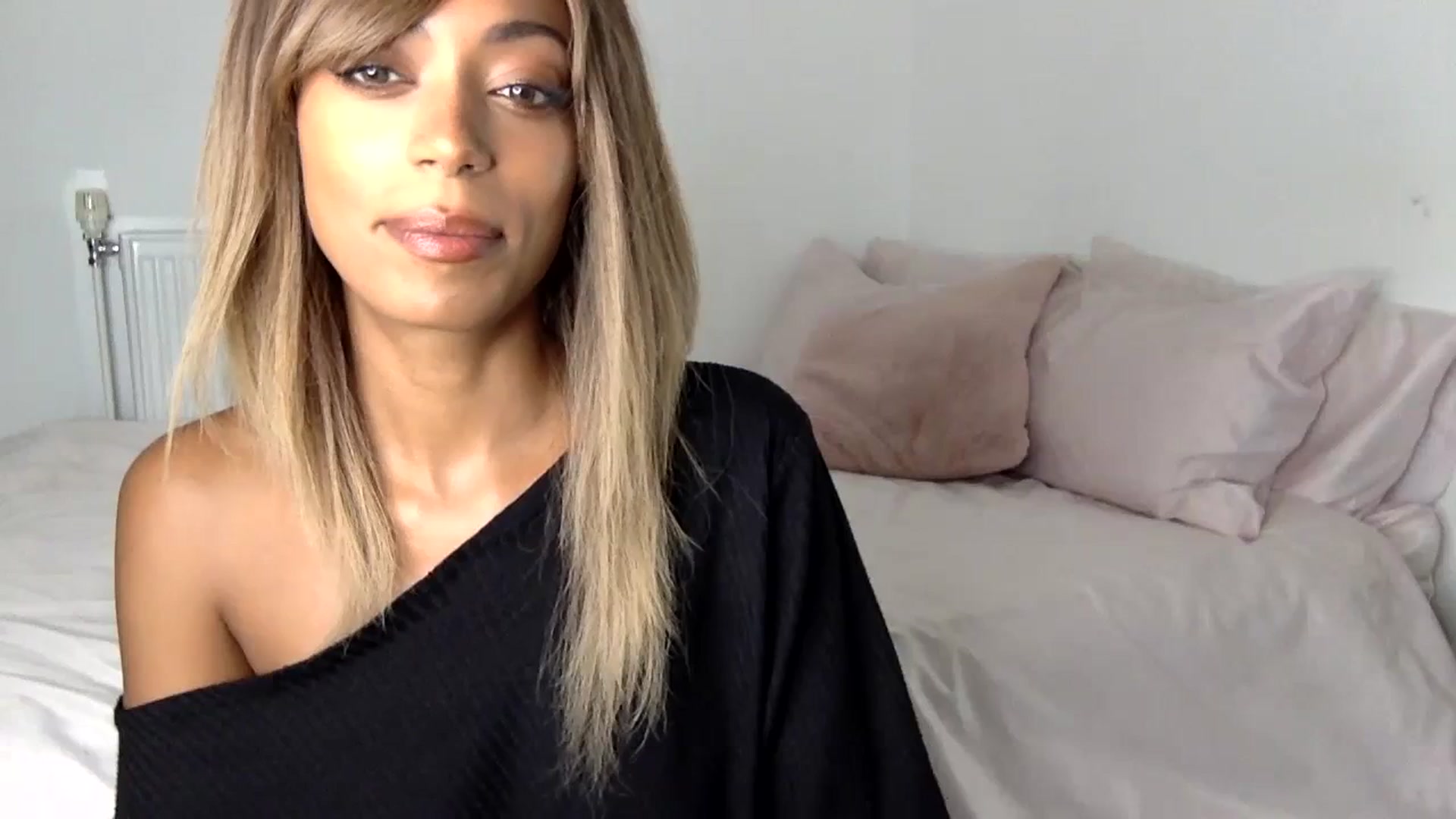 Gallery image thumbnail from MissLuna22's myfreecams stream on, 10/10/2023, 12:09 image 1 of 20