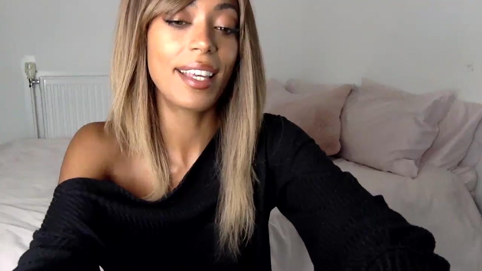 Gallery image thumbnail from MissLuna22's myfreecams stream on, 10/10/2023, 12:09 image 2 of 20
