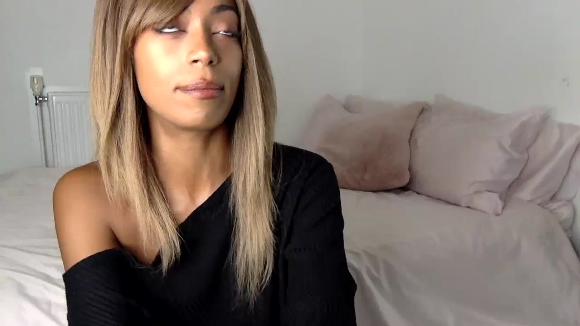 Gallery image thumbnail from MissLuna22's myfreecams stream on, 10/10/2023, 12:09 image 4 of 20