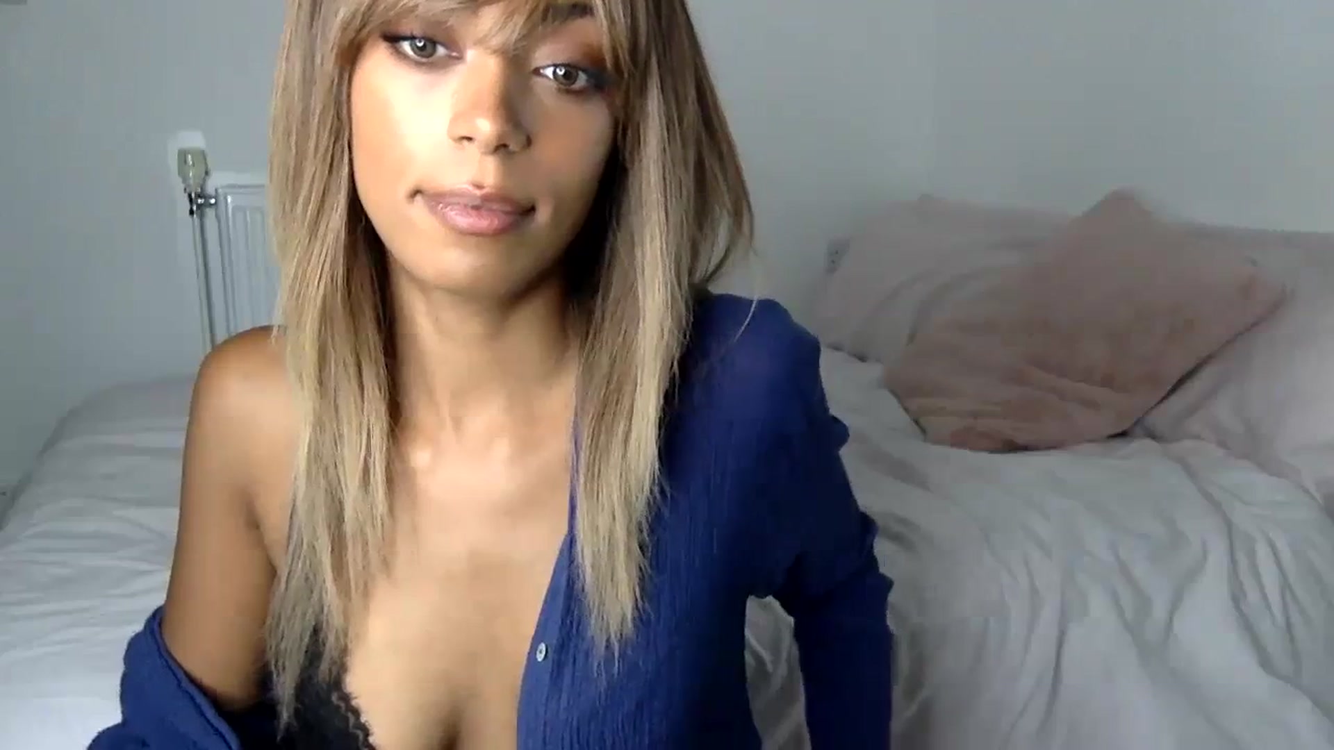 Gallery image thumbnail from MissLuna22's myfreecams stream on, 10/29/2023, 17:55 image 20 of 20