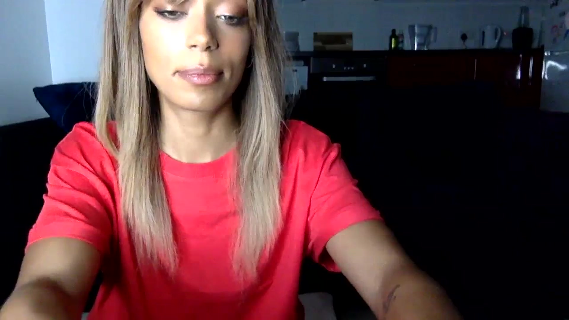 Gallery image thumbnail from MissLuna22's myfreecams stream on, 12/16/2023, 19:59 image 12 of 20