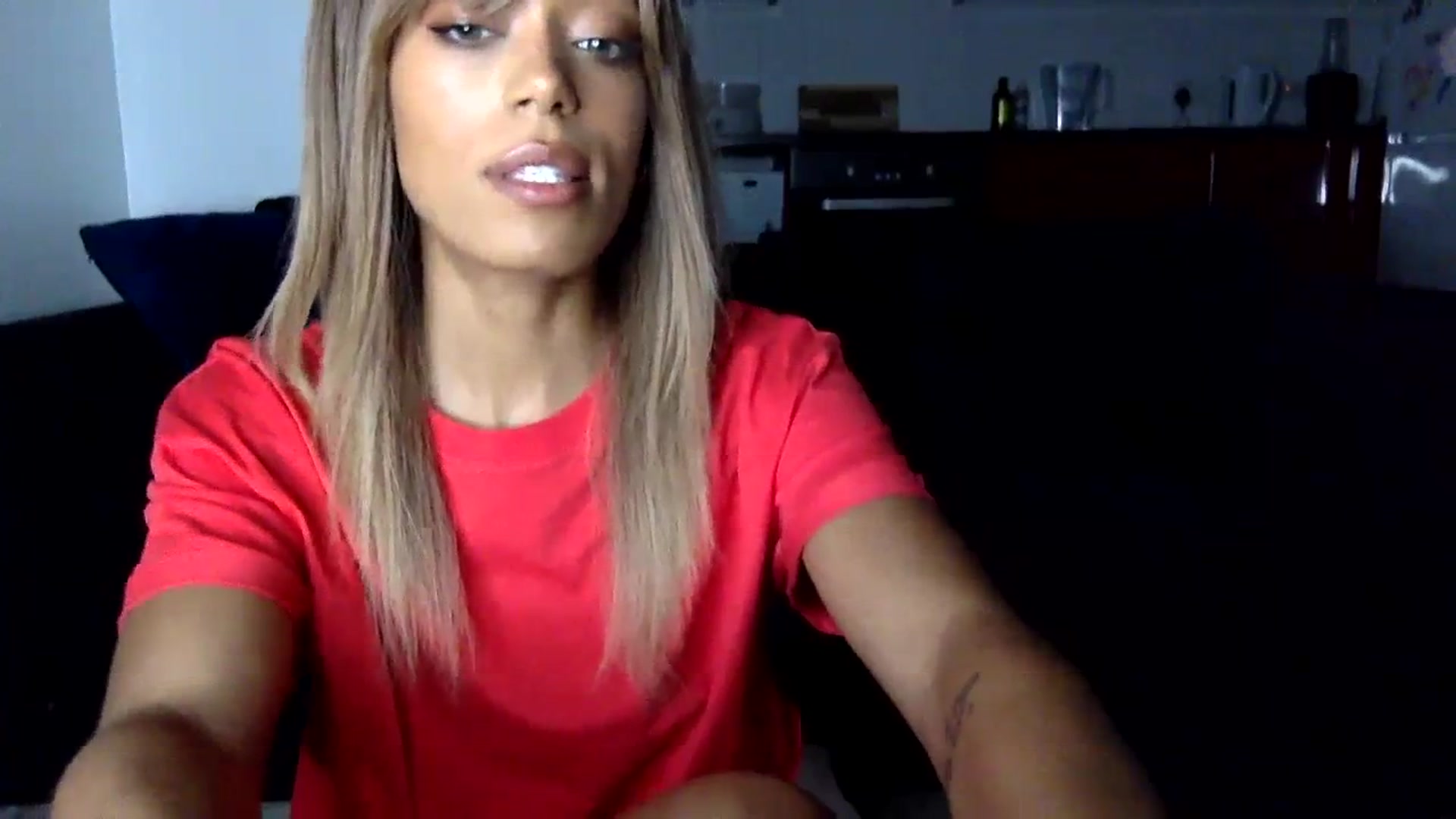 Gallery image thumbnail from MissLuna22's myfreecams stream on, 12/16/2023, 19:59 image 5 of 20