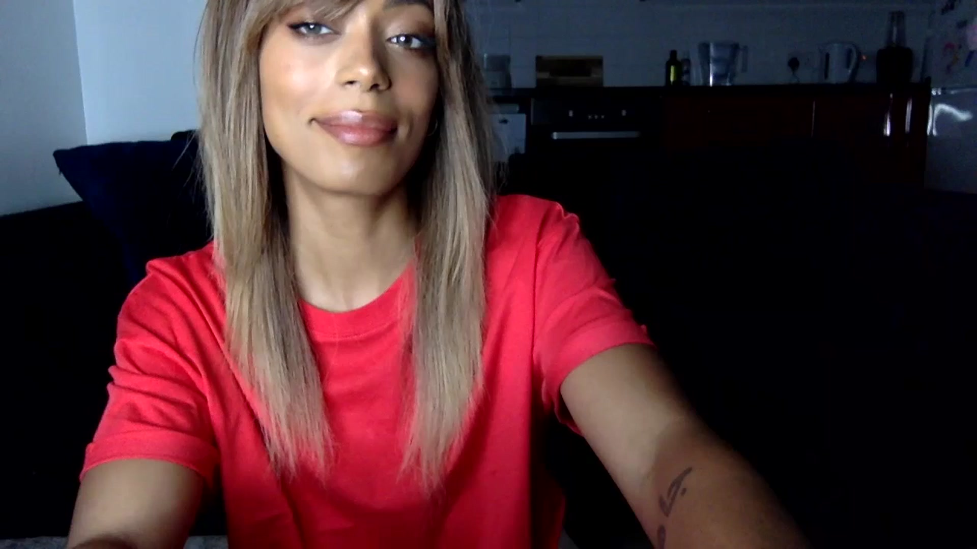 Gallery image thumbnail from MissLuna22's myfreecams stream on, 12/16/2023, 19:59 image 7 of 20