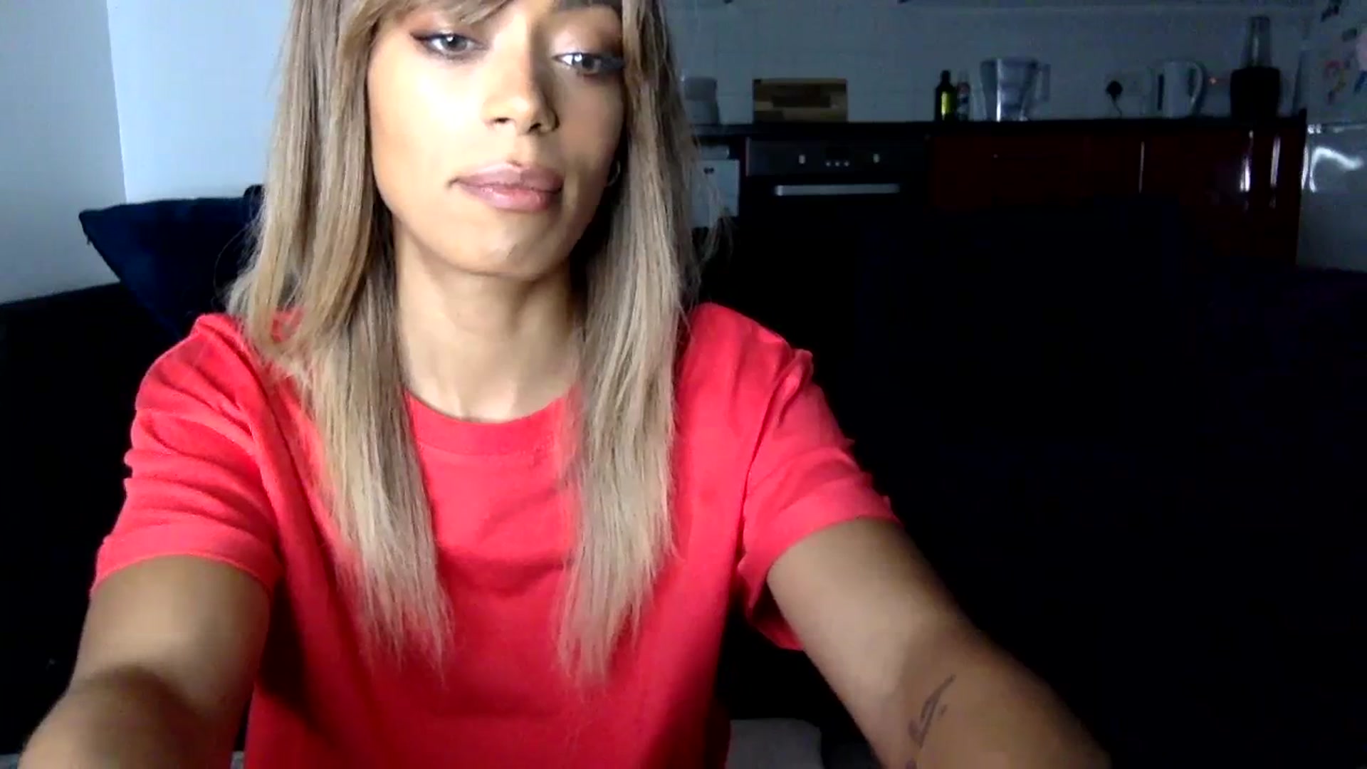 Gallery image thumbnail from MissLuna22's myfreecams stream on, 12/16/2023, 19:59 image 15 of 20