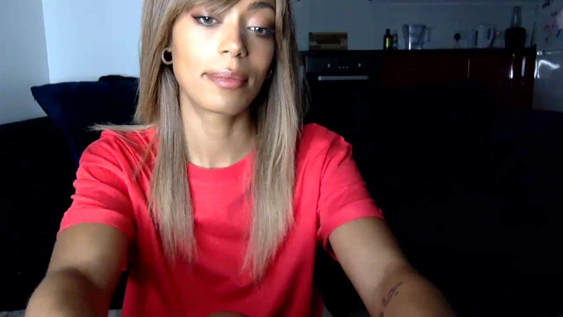 Gallery image thumbnail from MissLuna22's myfreecams stream on, 12/16/2023, 19:59 image 6 of 20
