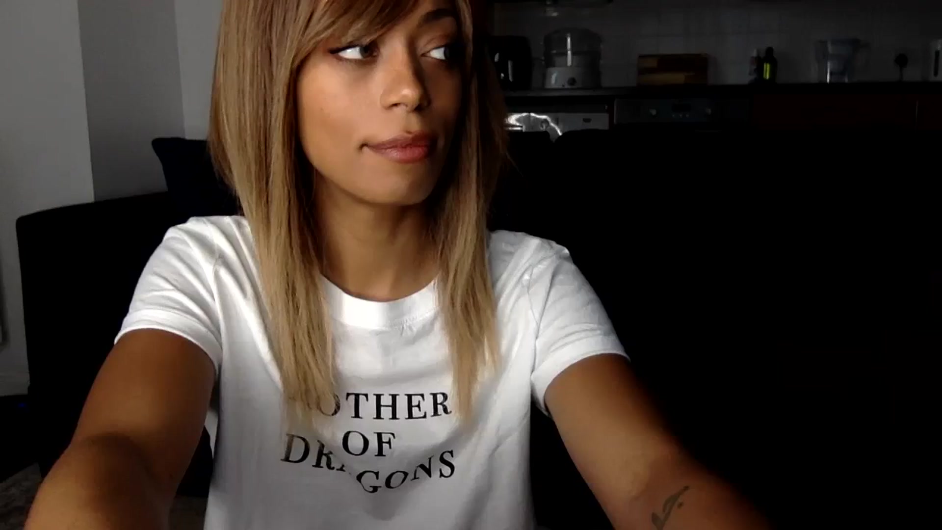 Gallery image thumbnail from MissLuna22's myfreecams stream on, 12/18/2023, 13:43 image 6 of 20