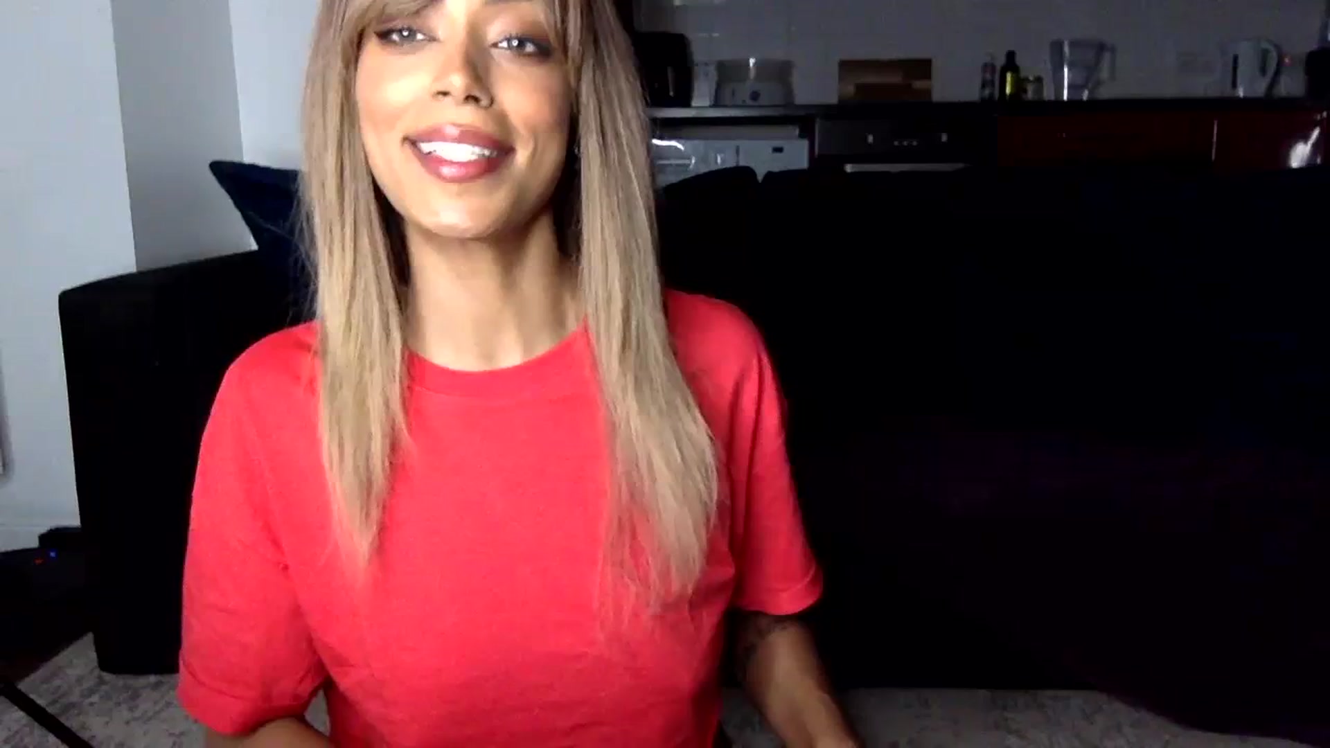 Gallery image thumbnail from MissLuna22's myfreecams stream on, 12/27/2023, 16:06 image 7 of 20