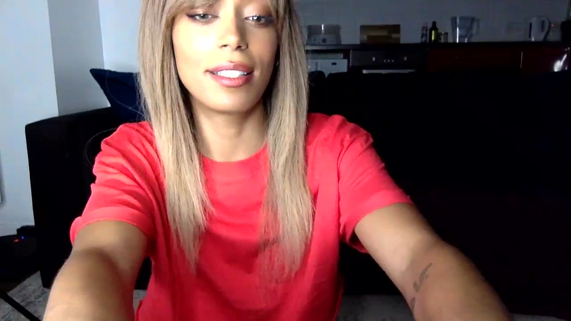Gallery image thumbnail from MissLuna22's myfreecams stream on, 12/27/2023, 16:06 image 1 of 20