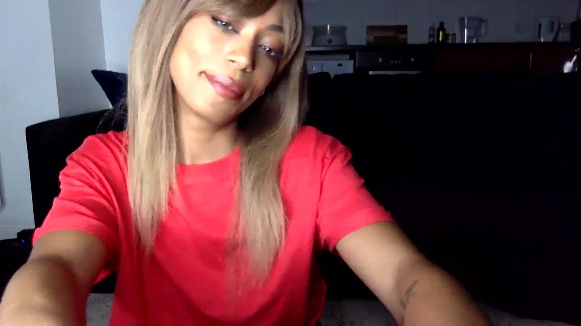 Gallery image thumbnail from MissLuna22's myfreecams stream on, 12/27/2023, 16:06 image 3 of 20