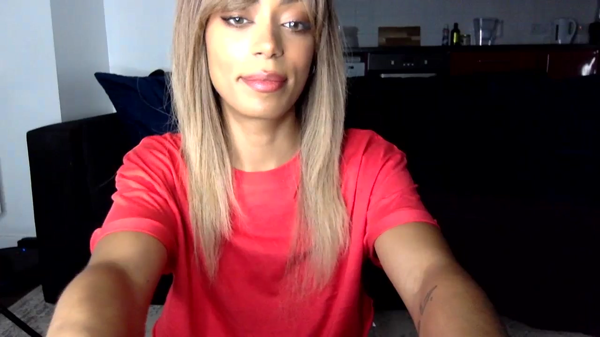 Gallery image thumbnail from MissLuna22's myfreecams stream on, 12/27/2023, 16:06 image 11 of 20