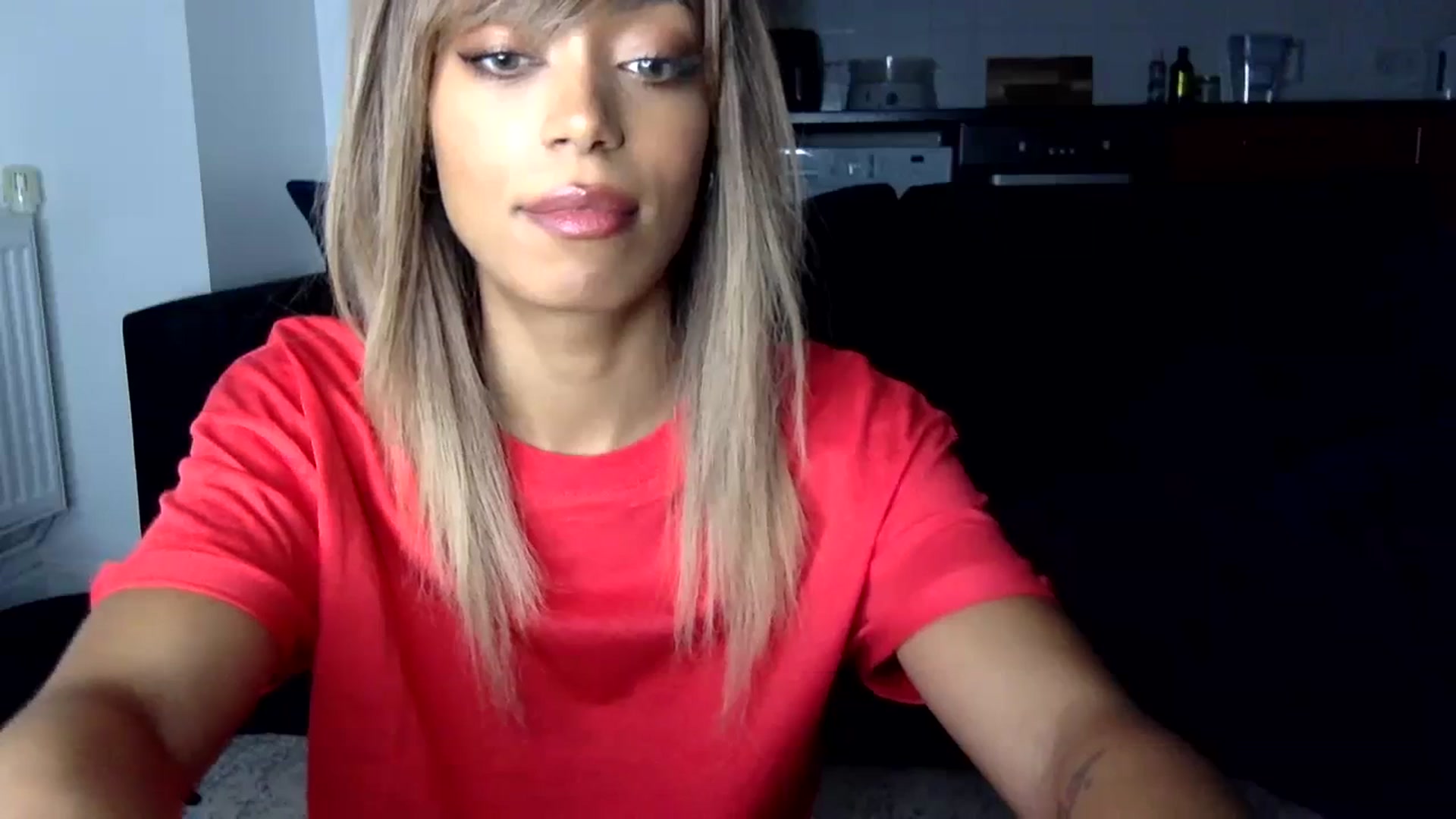 Gallery image thumbnail from MissLuna22's myfreecams stream on, 12/27/2023, 17:09 image 3 of 20
