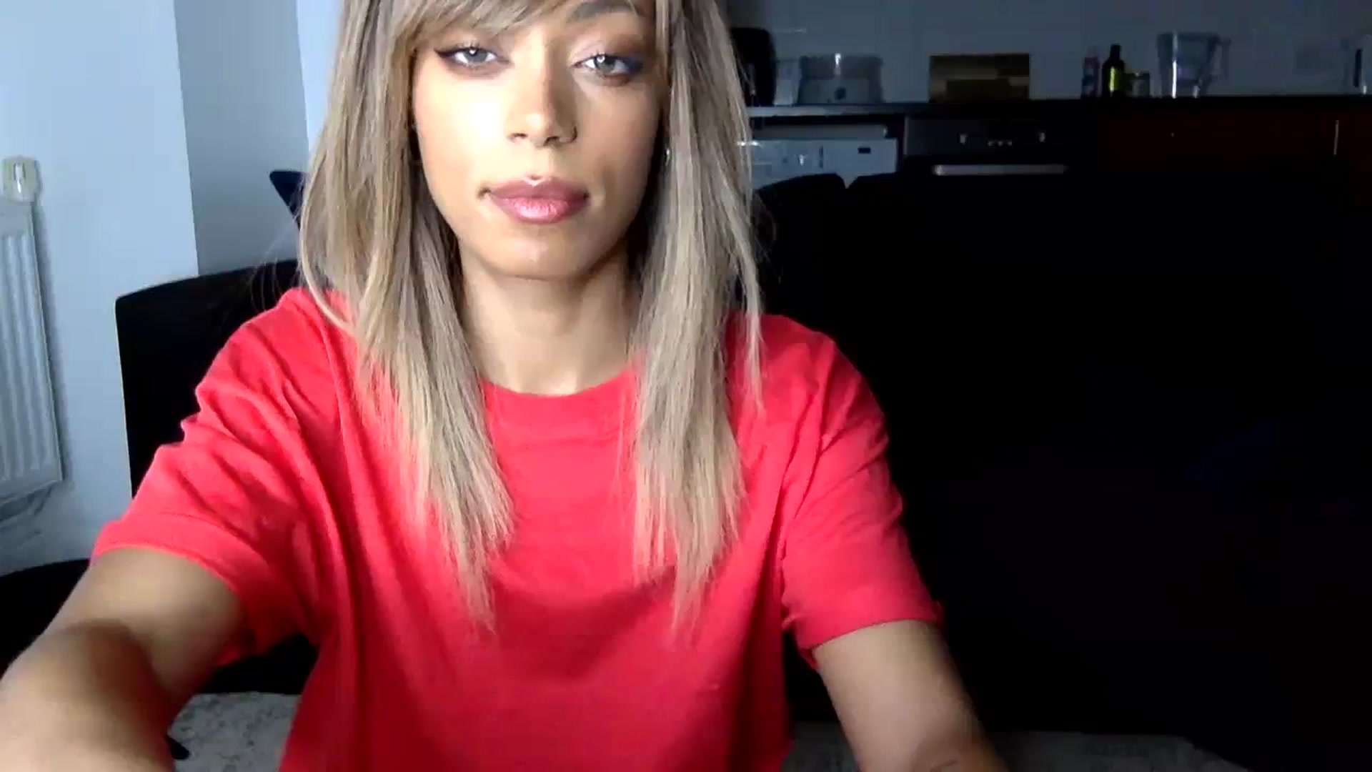Gallery image thumbnail from MissLuna22's myfreecams stream on, 12/27/2023, 17:09 image 16 of 20