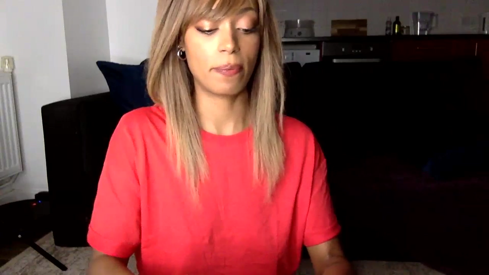 Gallery image thumbnail from MissLuna22's myfreecams stream on, 12/27/2023, 17:09 image 20 of 20