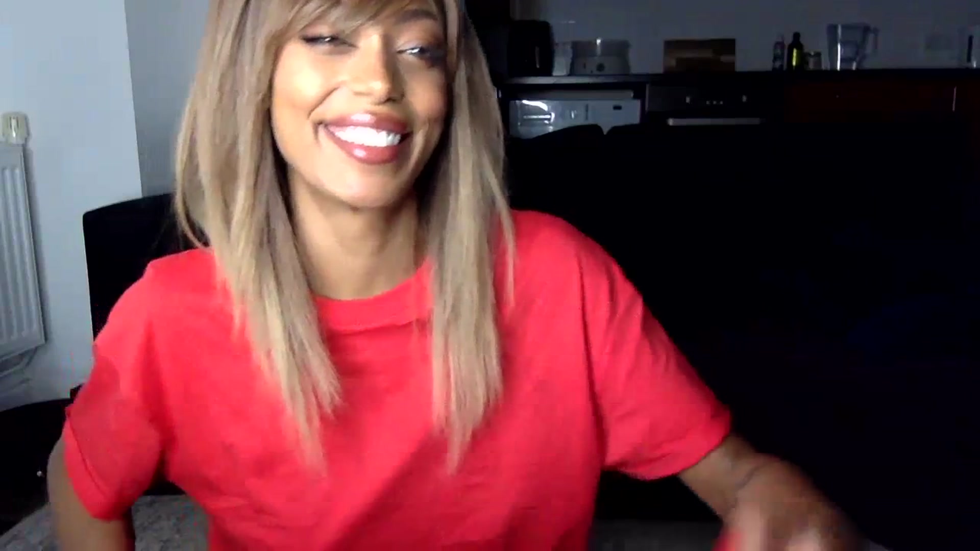 Gallery image thumbnail from MissLuna22's myfreecams stream on, 12/27/2023, 17:09 image 7 of 20