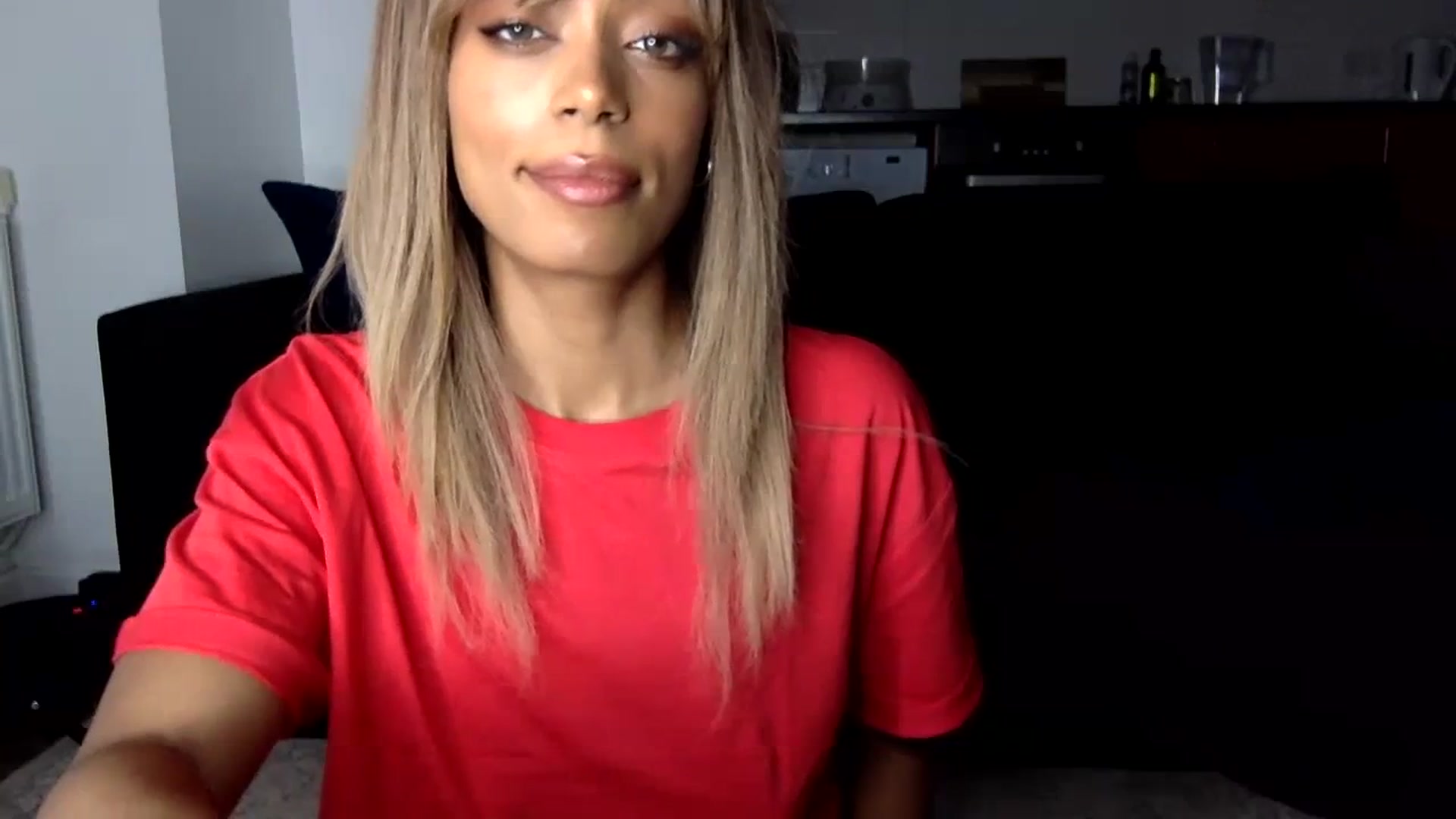 Gallery image thumbnail from MissLuna22's myfreecams stream on, 12/27/2023, 18:02 image 6 of 20