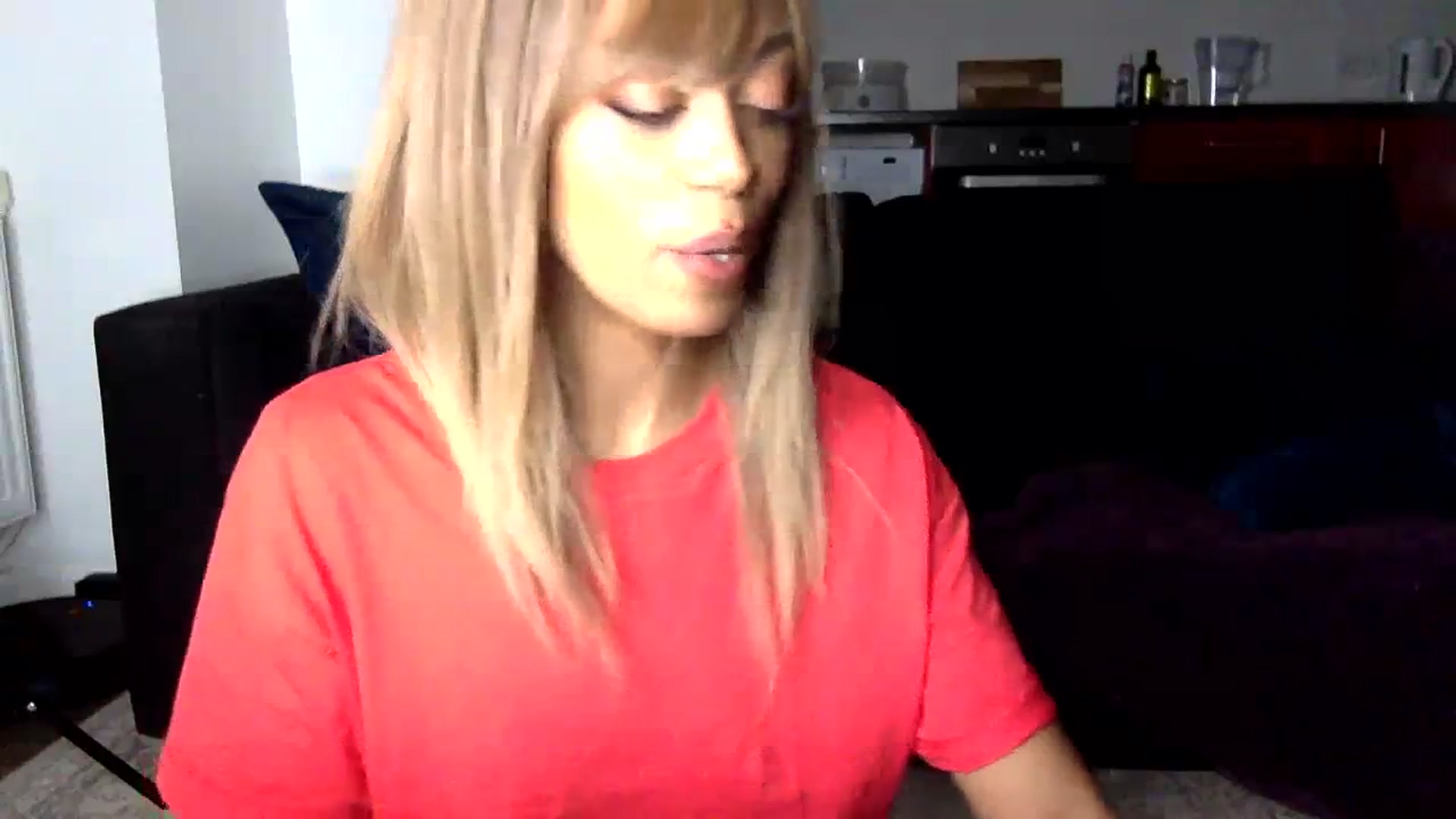 Gallery image thumbnail from MissLuna22's myfreecams stream on, 12/27/2023, 18:02 image 19 of 20