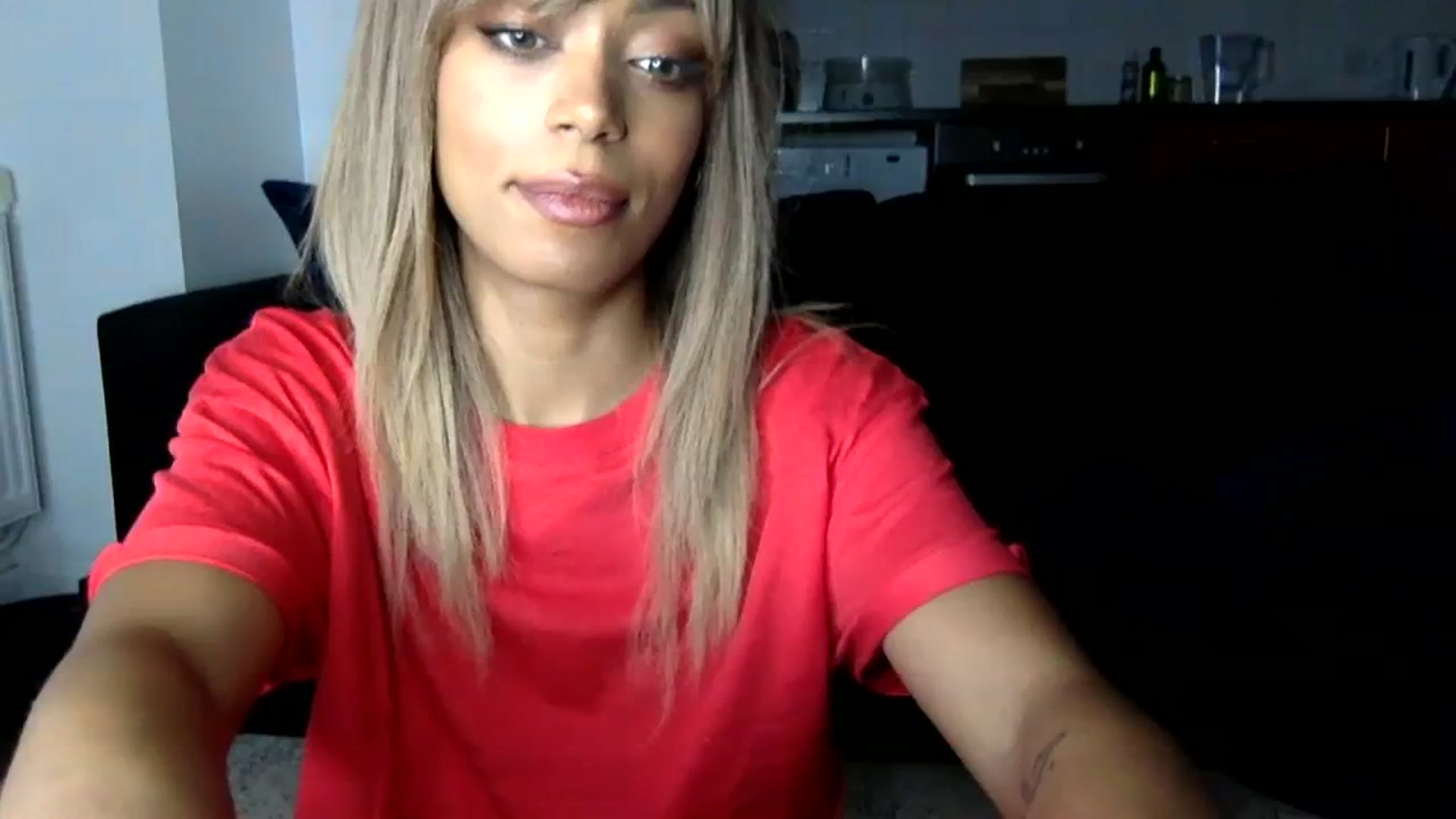 Gallery image thumbnail from MissLuna22's myfreecams stream on, 12/27/2023, 18:02 image 1 of 20