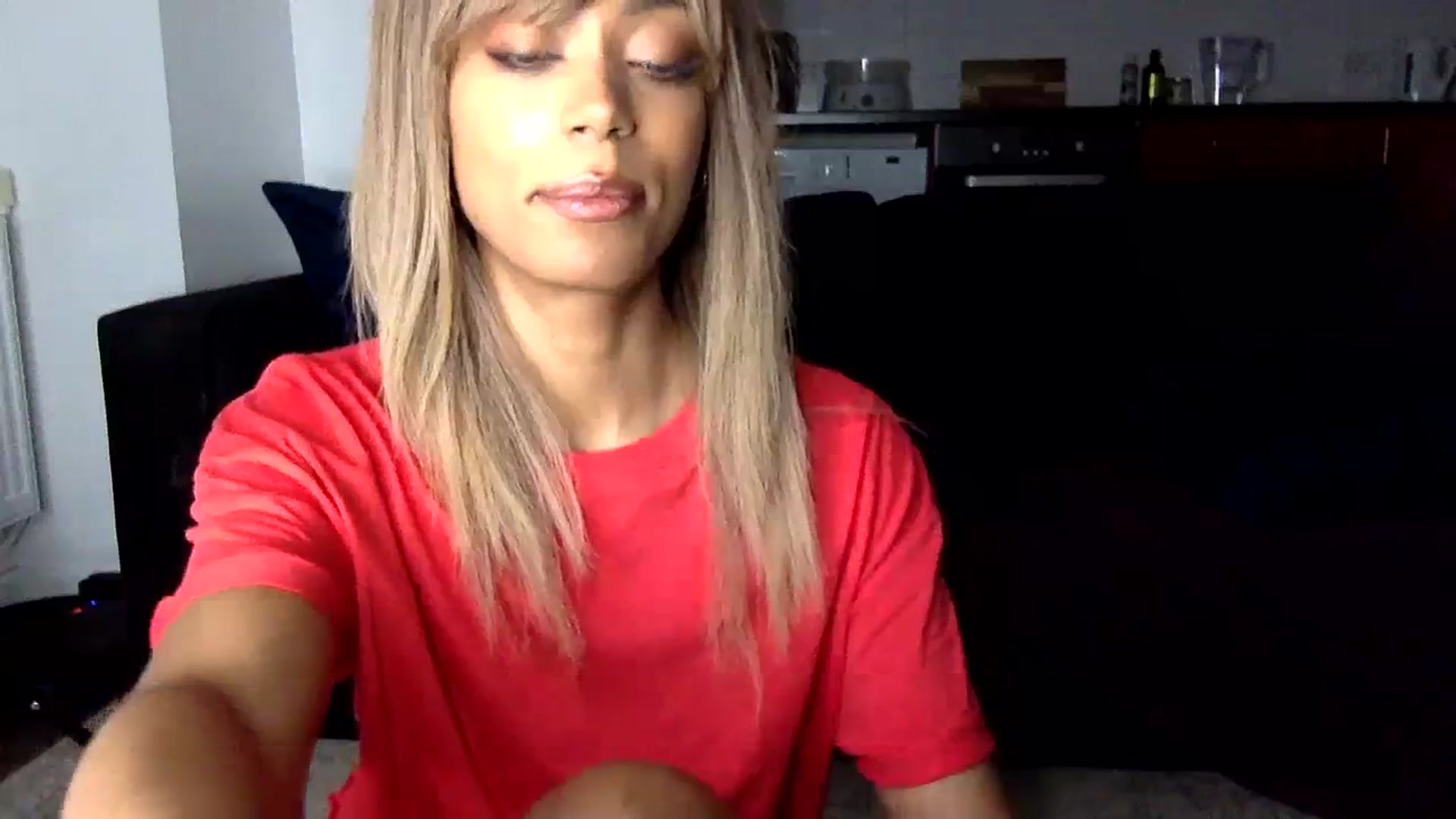 Gallery image thumbnail from MissLuna22's myfreecams stream on, 12/27/2023, 18:02 image 4 of 20