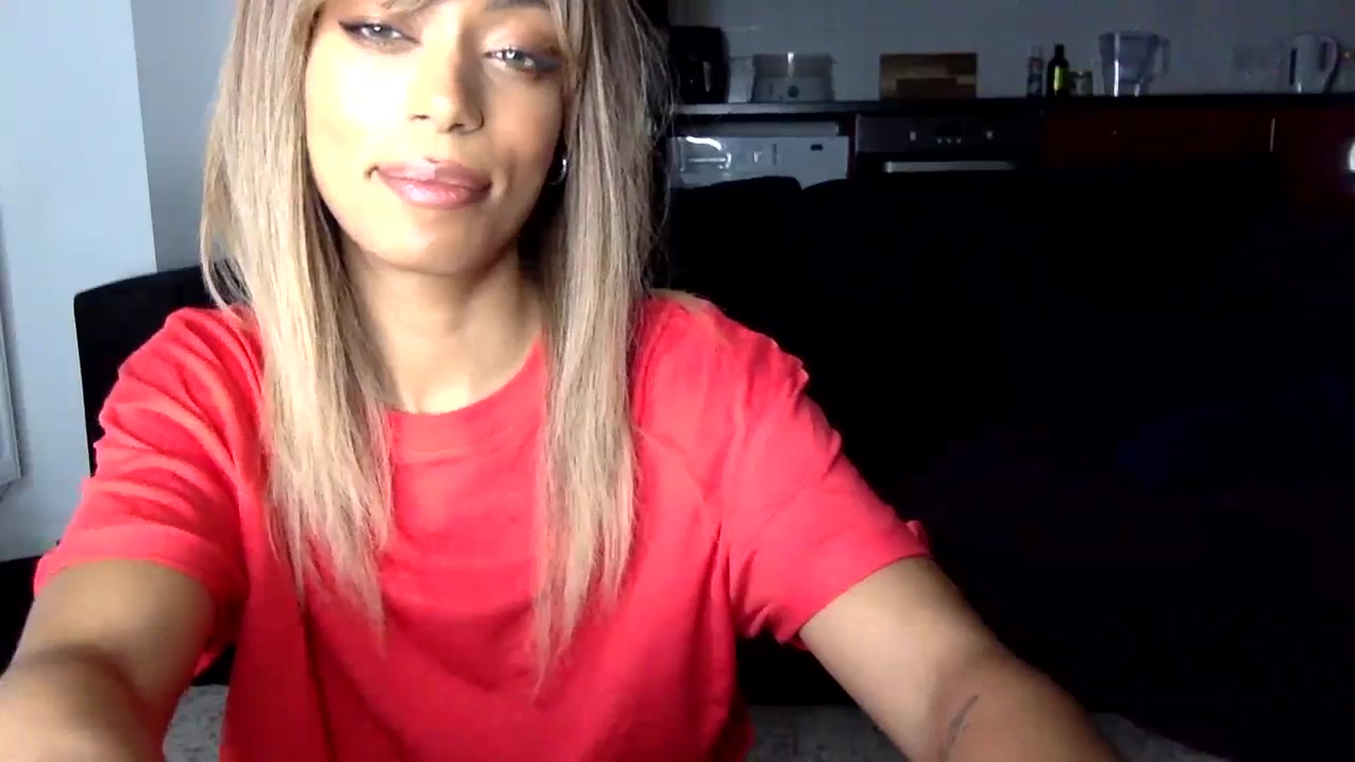 Gallery image thumbnail from MissLuna22's myfreecams stream on, 12/27/2023, 18:16 image 9 of 20