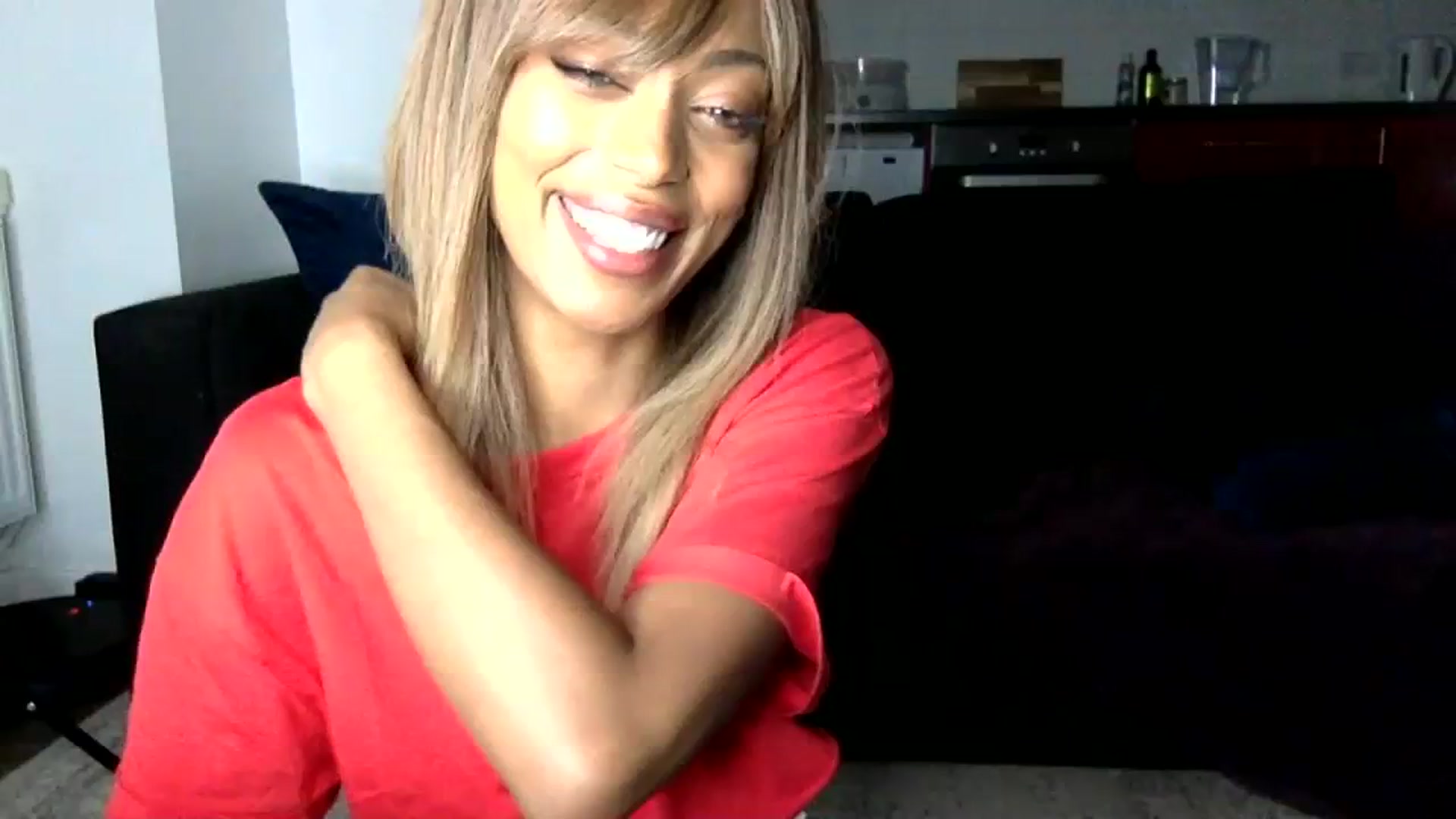 Gallery image thumbnail from MissLuna22's myfreecams stream on, 12/27/2023, 18:16 image 1 of 20
