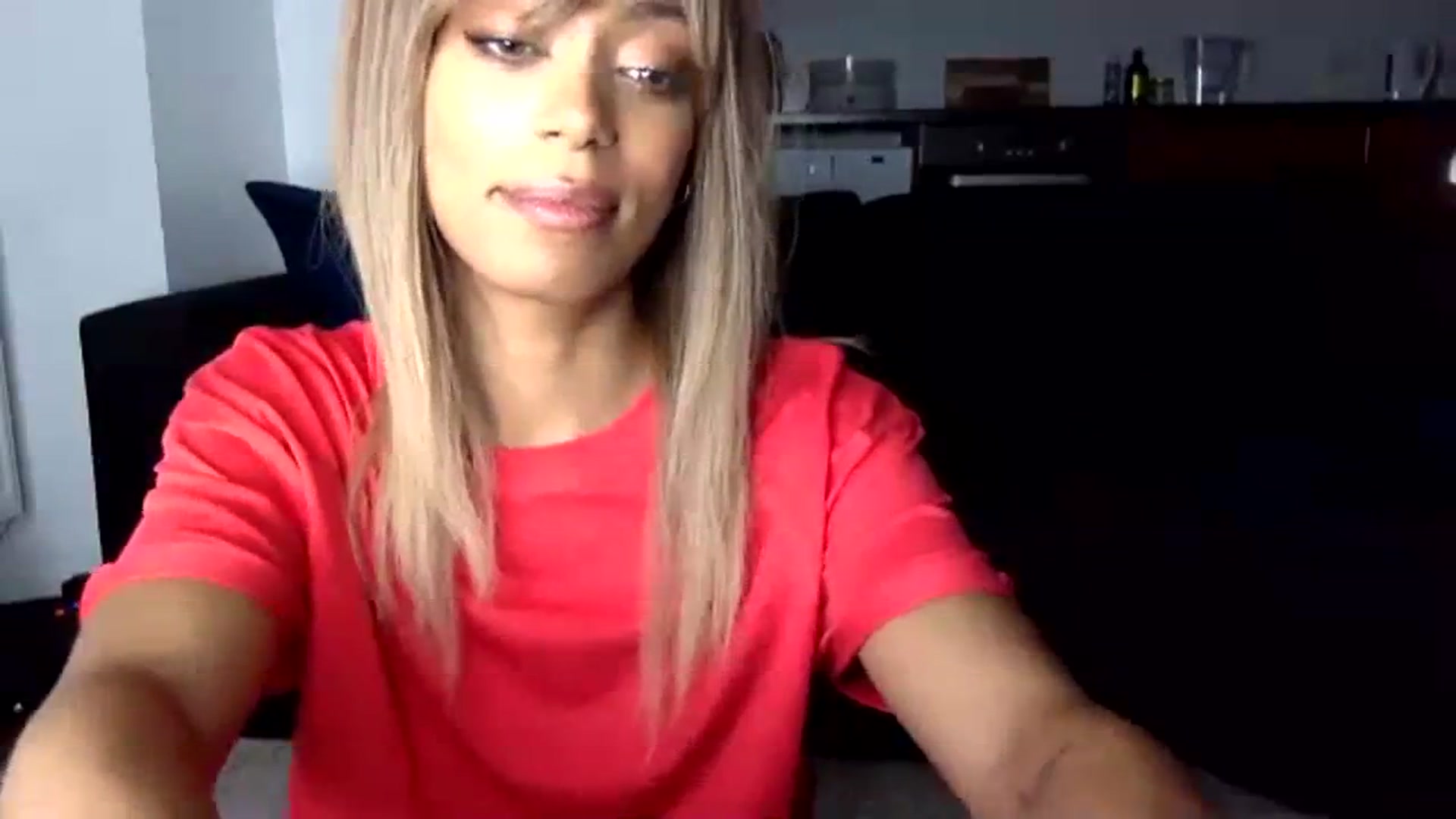 Gallery image thumbnail from MissLuna22's myfreecams stream on, 12/27/2023, 18:16 image 12 of 20
