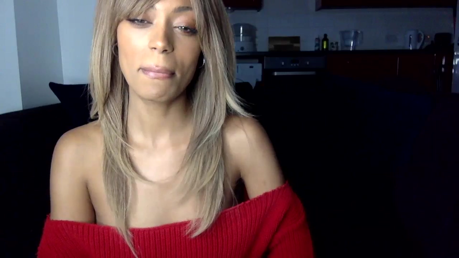 Gallery image thumbnail from MissLuna22's myfreecams stream on, 01/21/2024, 16:37 image 9 of 20
