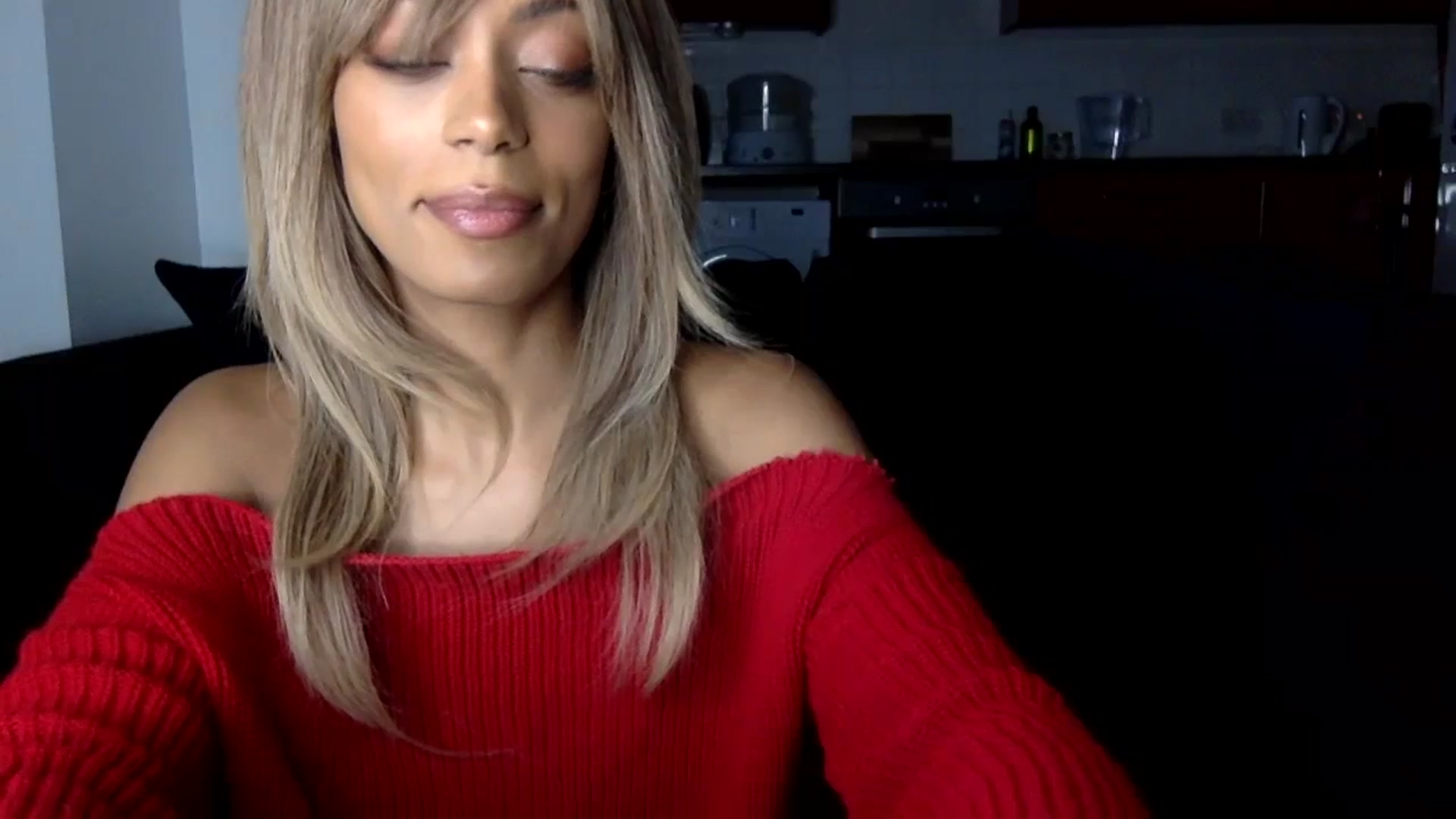 Gallery image thumbnail from MissLuna22's myfreecams stream on, 01/21/2024, 16:37 image 14 of 20