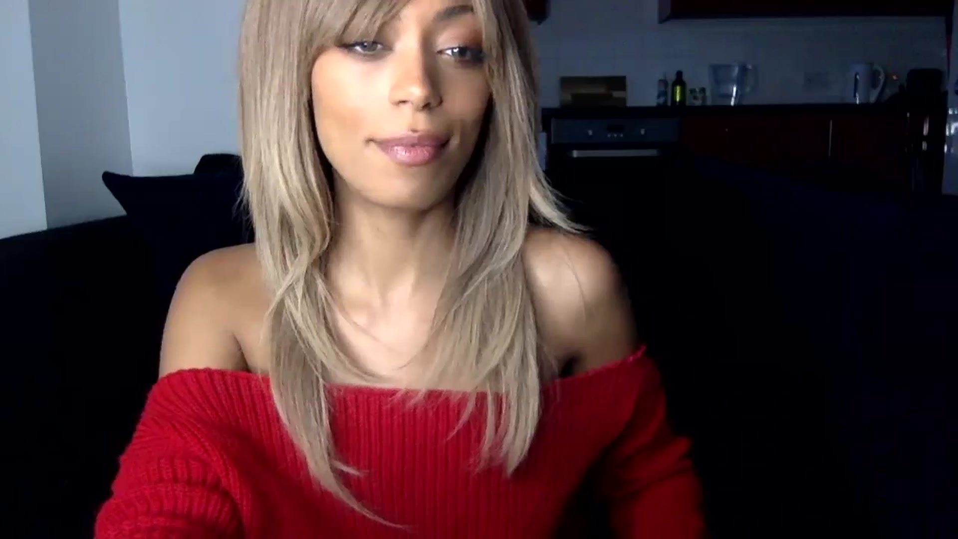 Gallery image thumbnail from MissLuna22's myfreecams stream on, 01/21/2024, 16:37 image 6 of 20