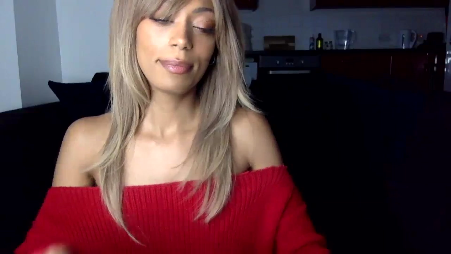 Gallery image thumbnail from MissLuna22's myfreecams stream on, 01/21/2024, 16:37 image 11 of 20